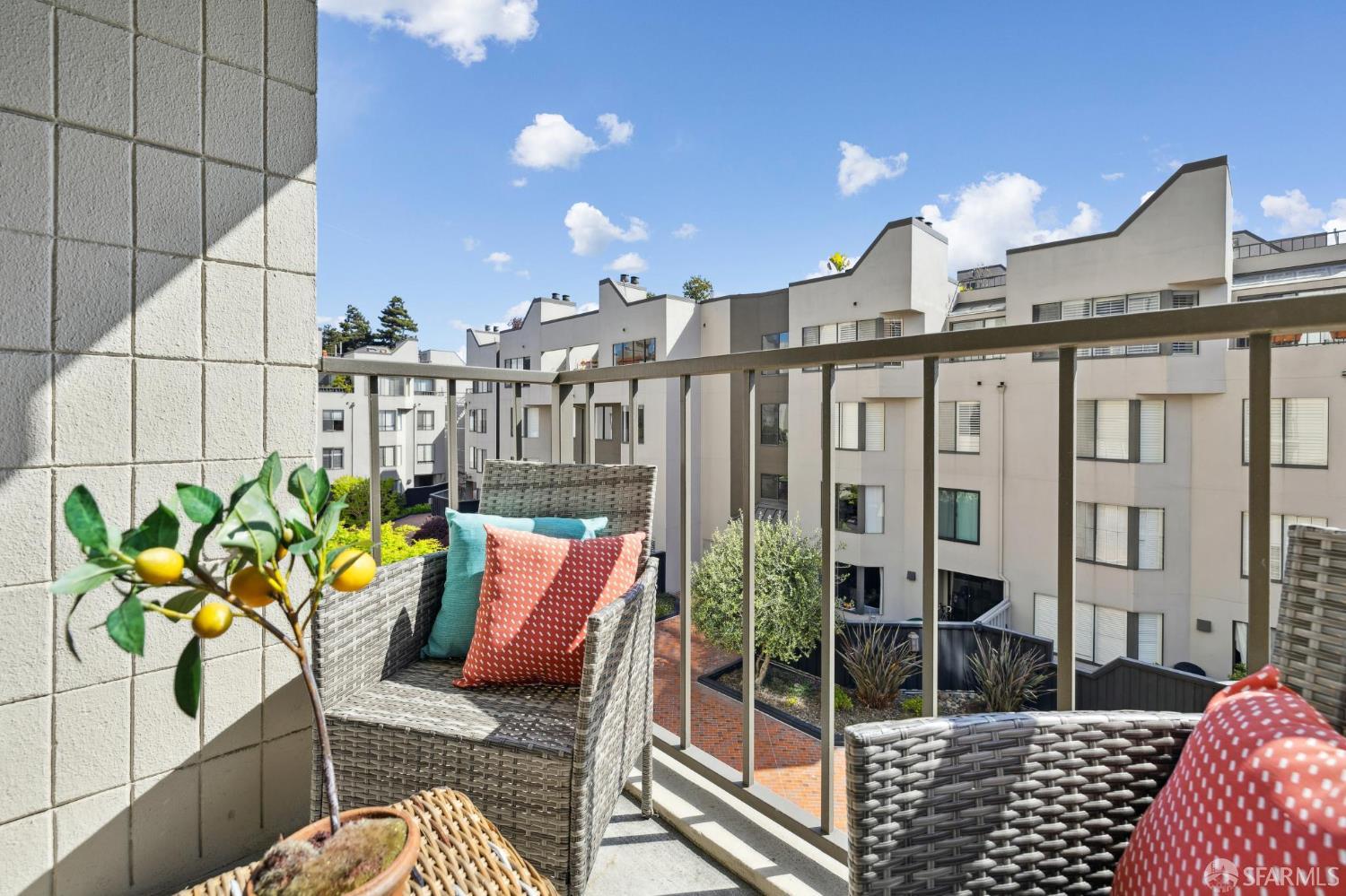 150 Lombard Street # 304