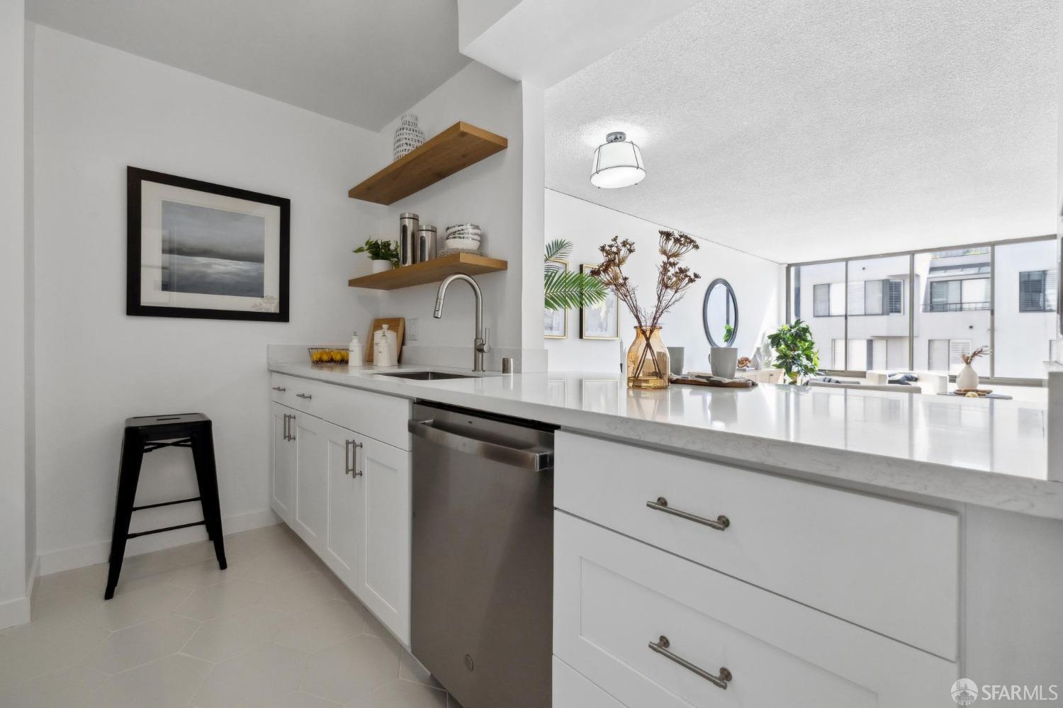 150 Lombard Street # 304