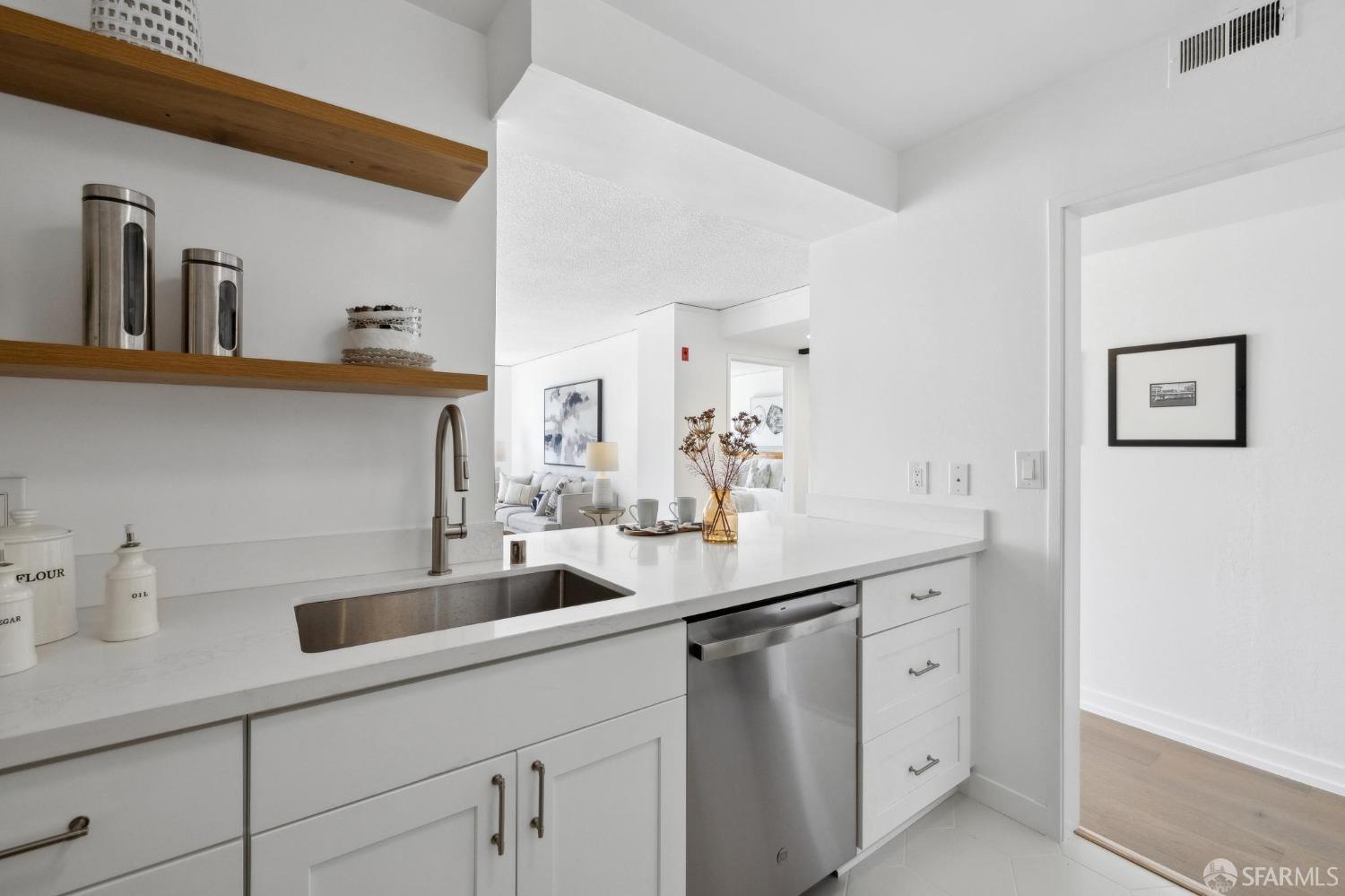 150 Lombard Street # 304