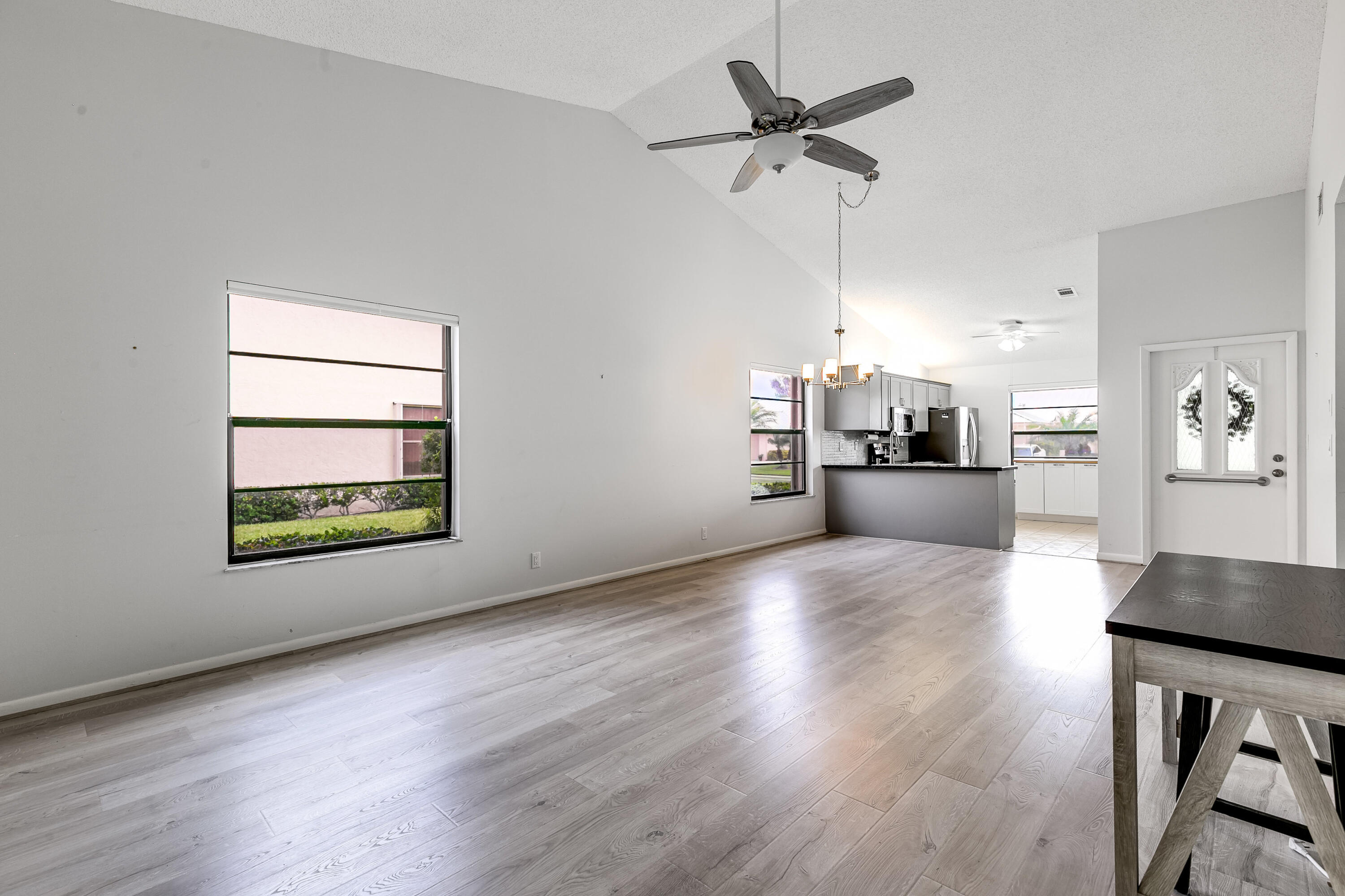 7877 SE Sugar Sand Circle