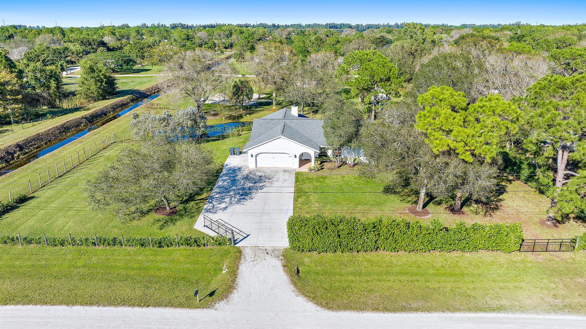 18727 Orange Grove Boulevard