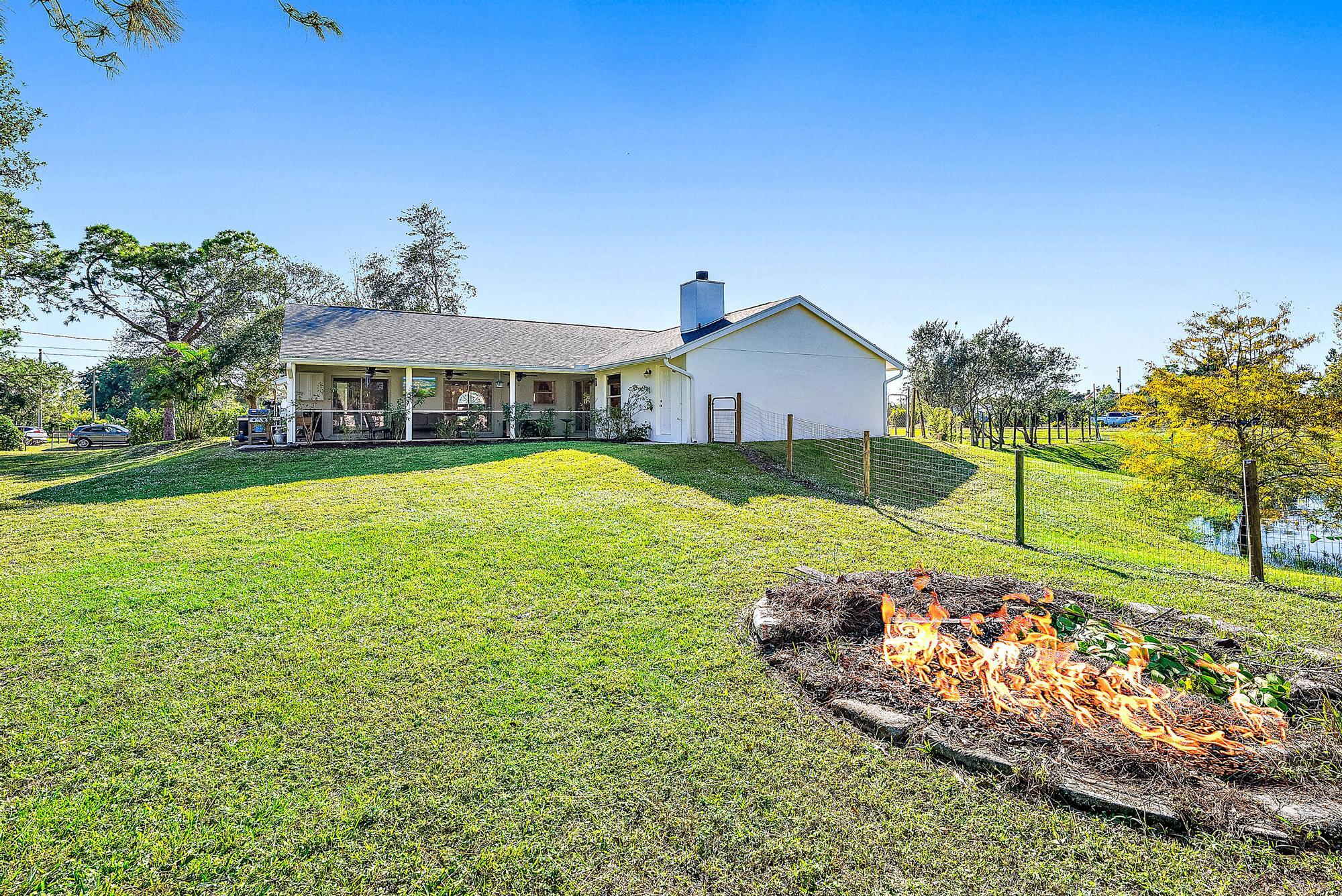 18727 Orange Grove Boulevard