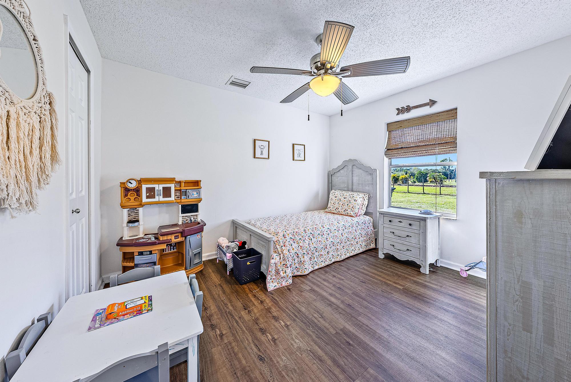 18727 Orange Grove Boulevard