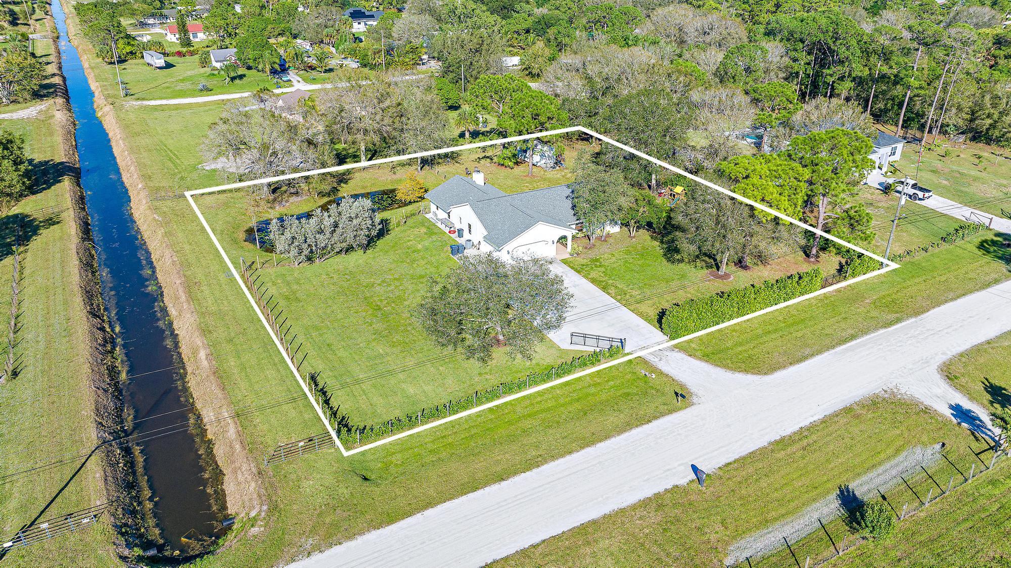 18727 Orange Grove Boulevard