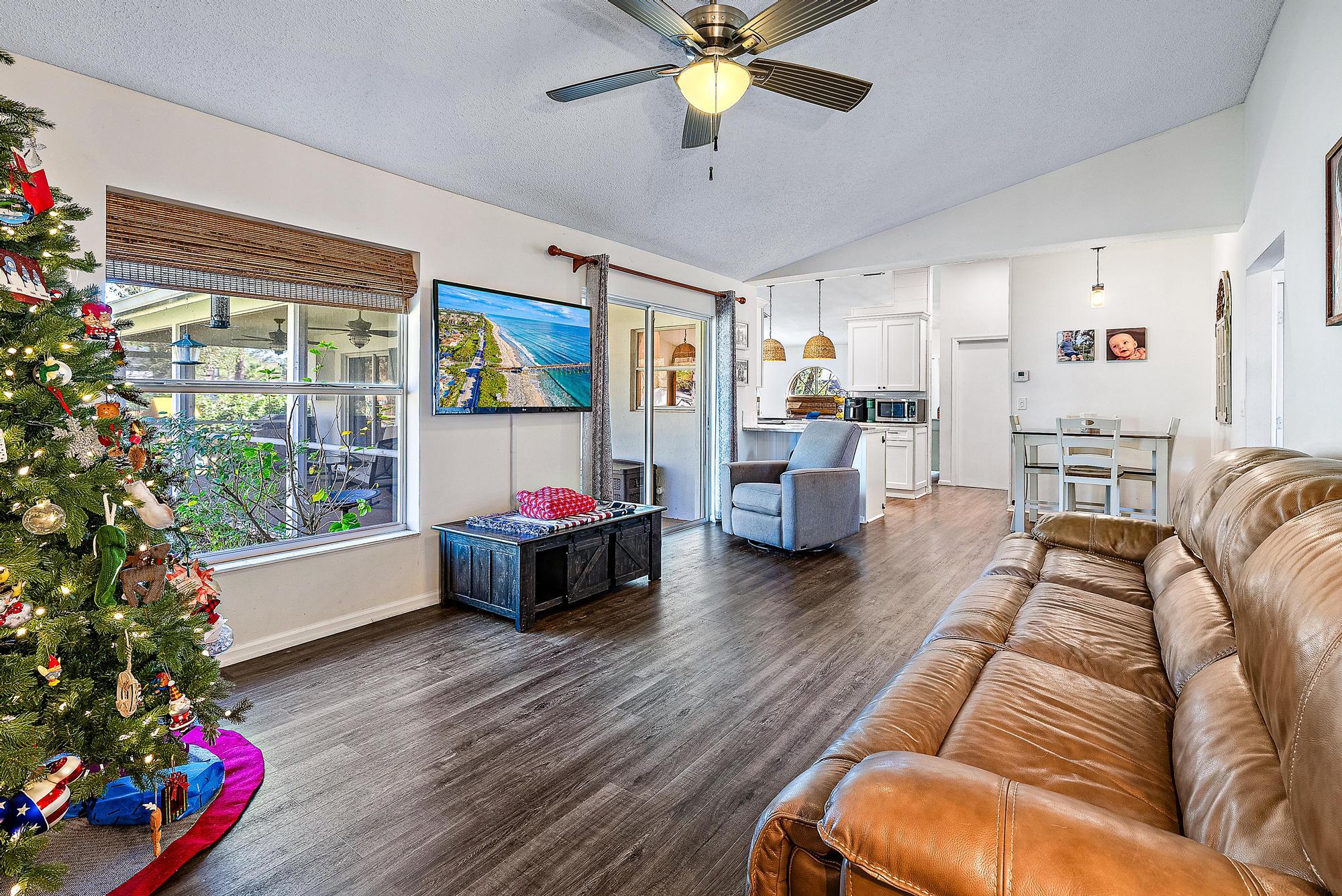 18727 Orange Grove Boulevard