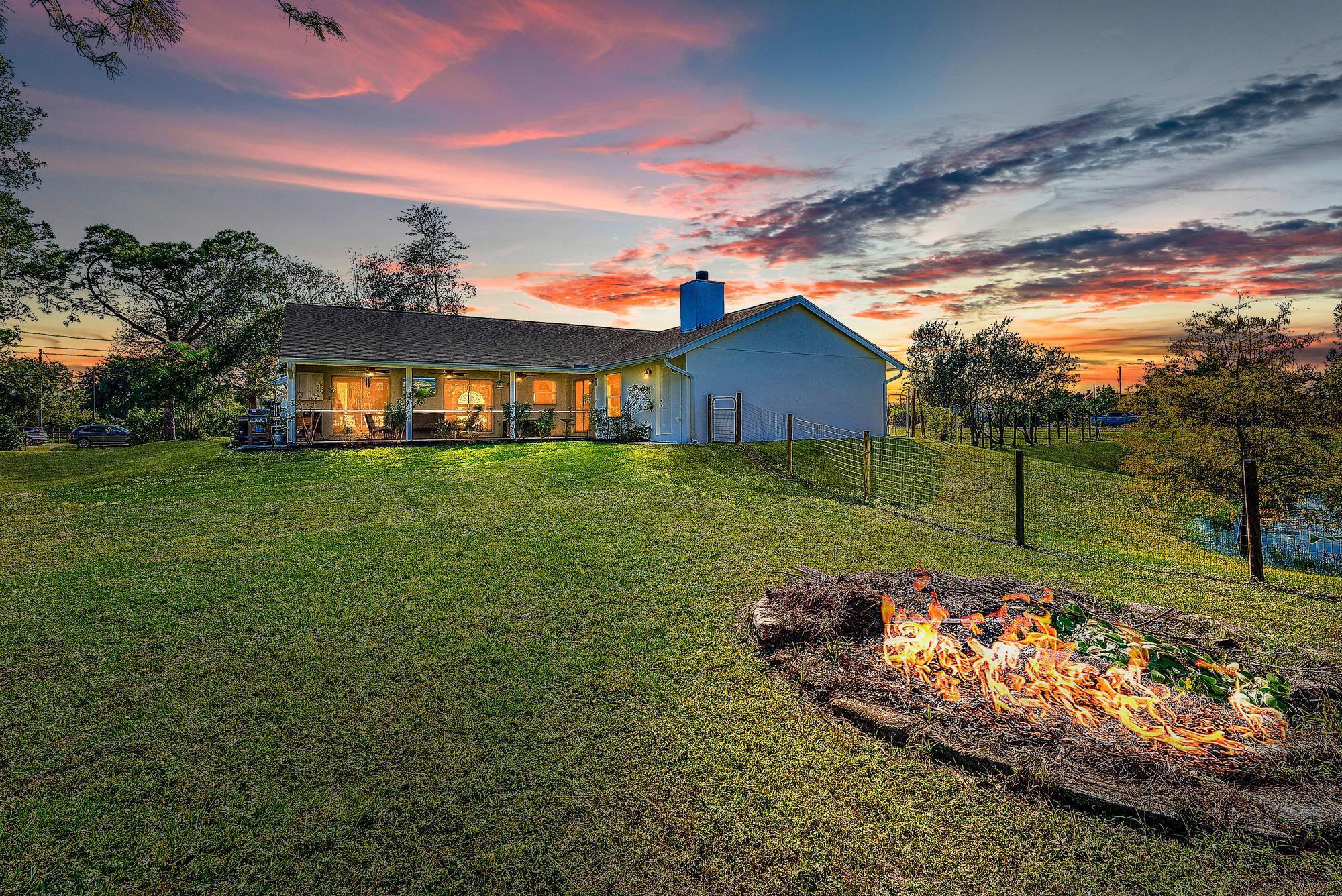 18727 Orange Grove Boulevard