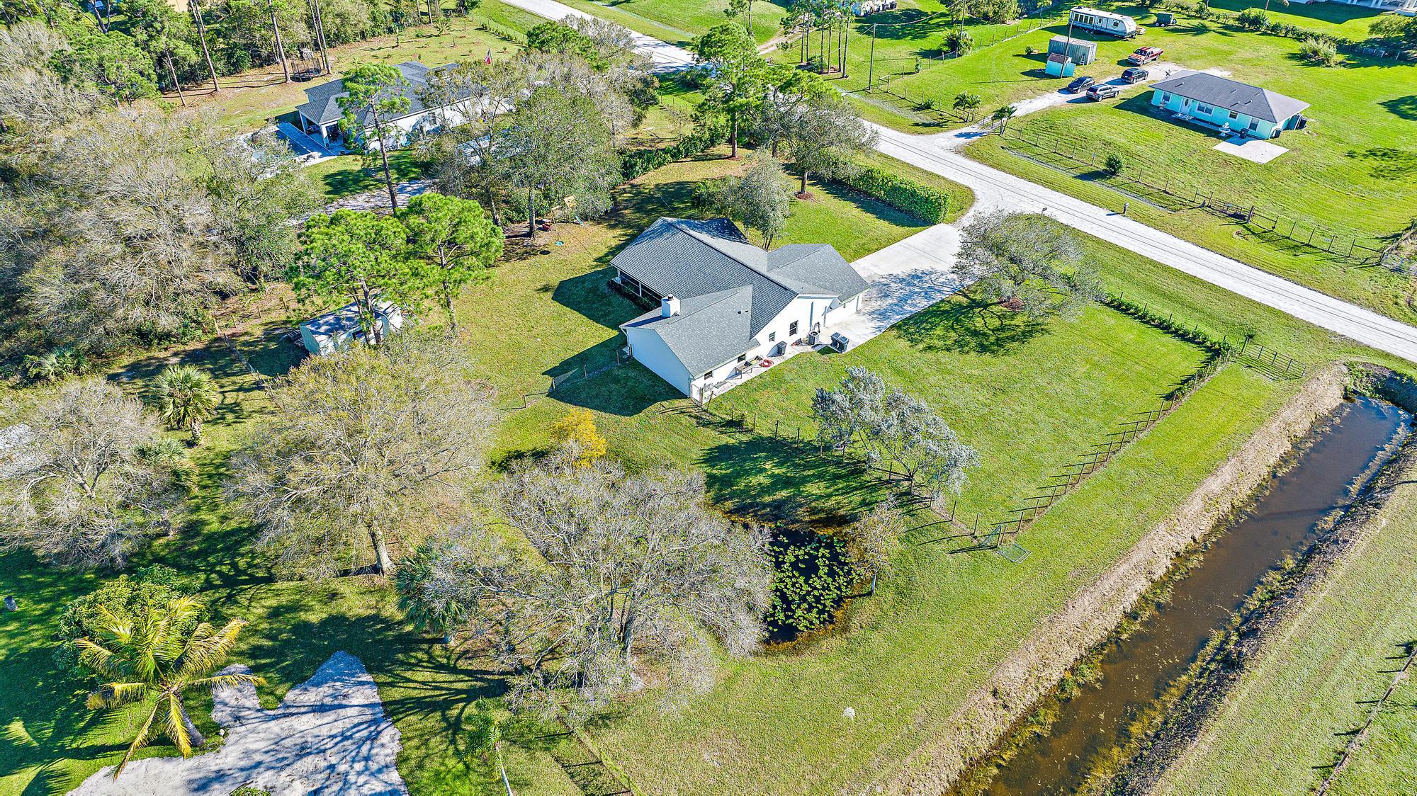 18727 Orange Grove Boulevard