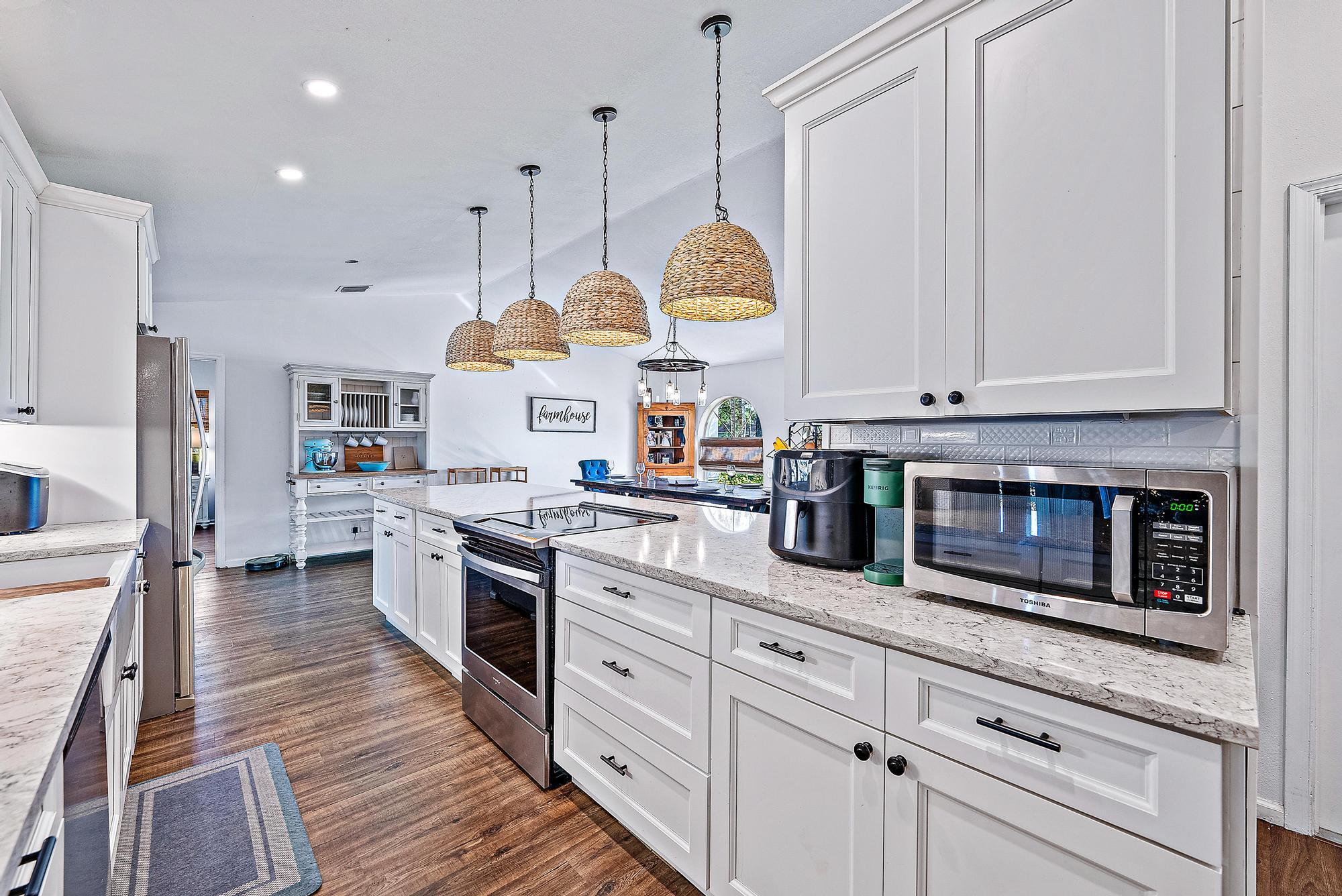 18727 Orange Grove Boulevard