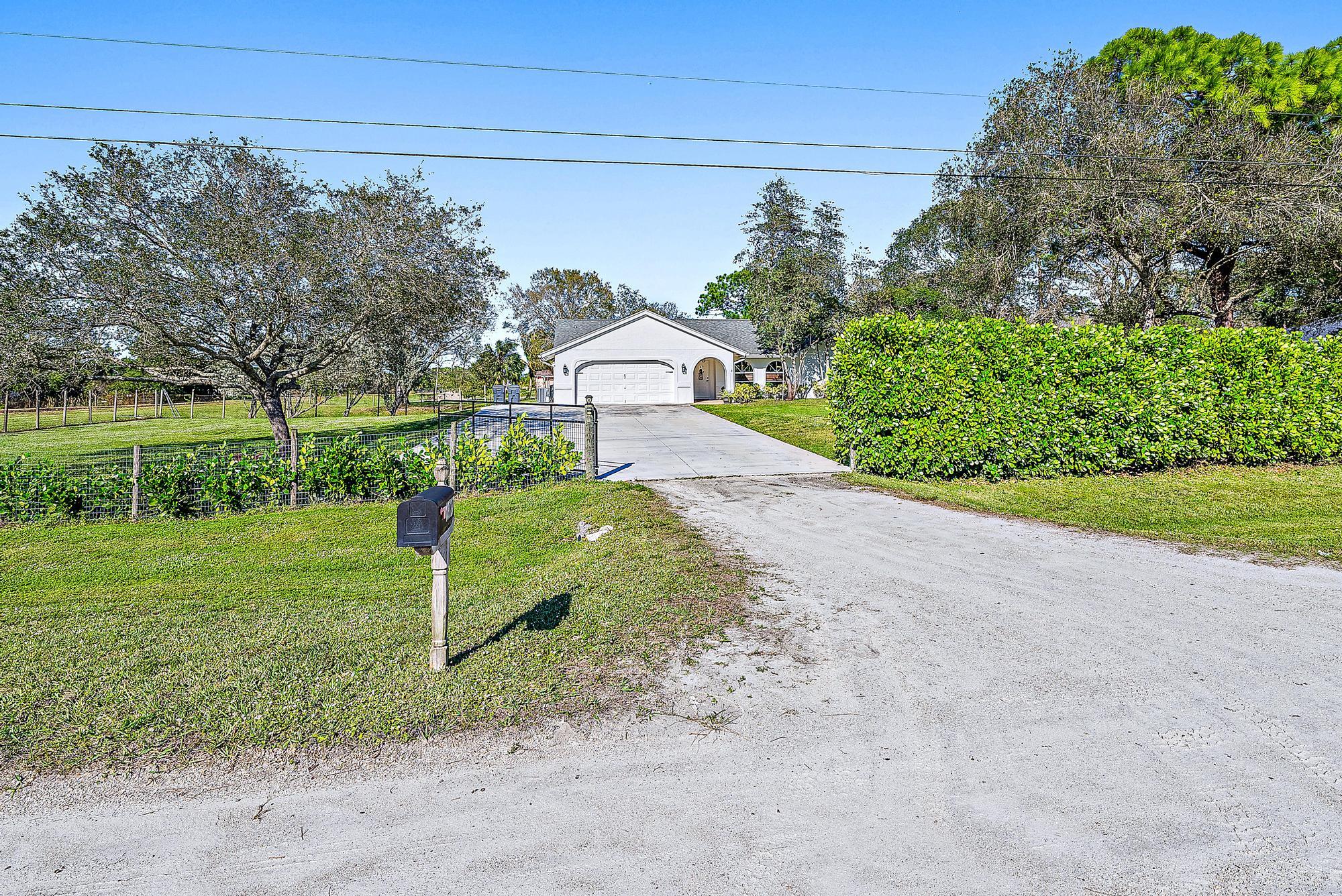 18727 Orange Grove Boulevard