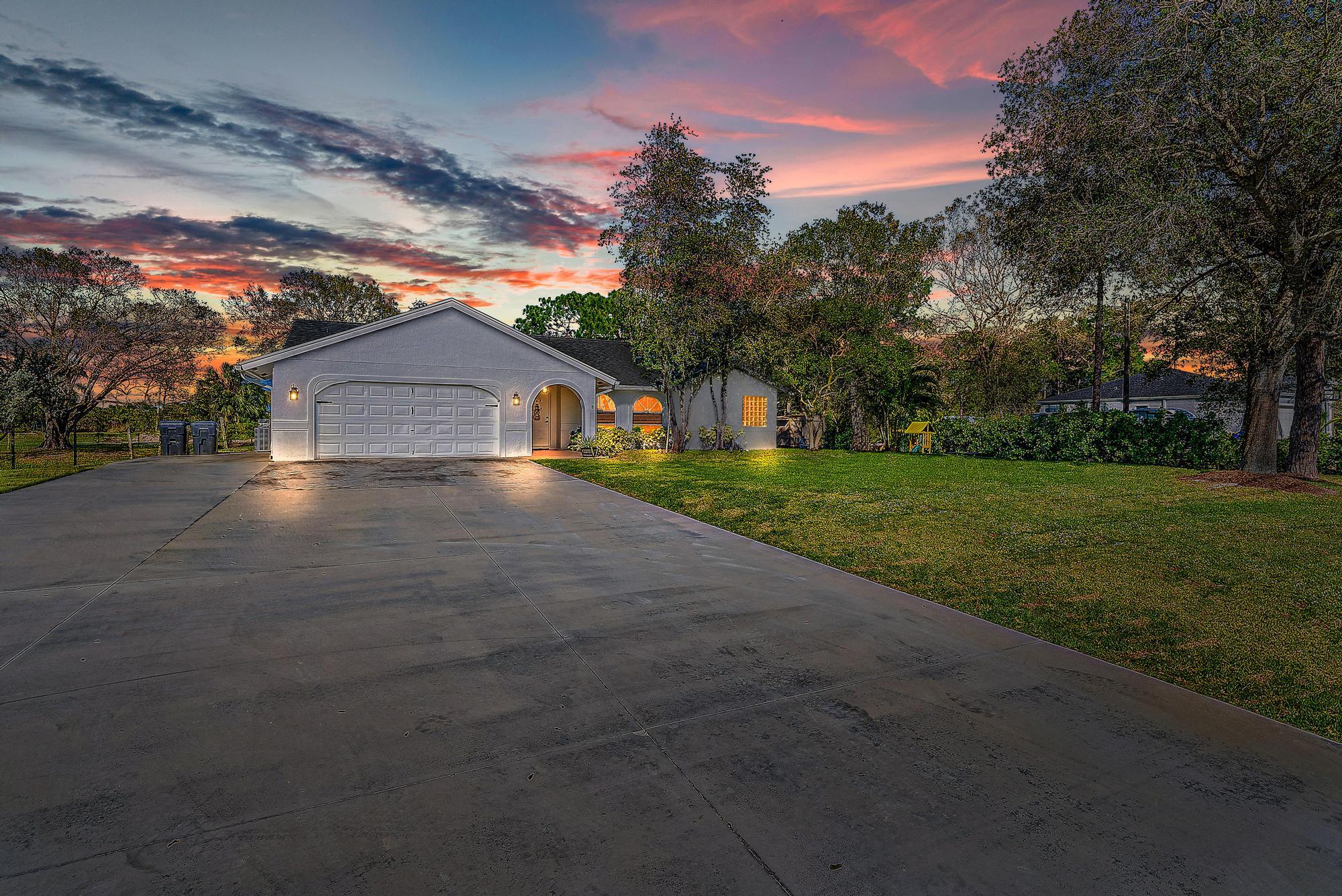 18727 Orange Grove Boulevard