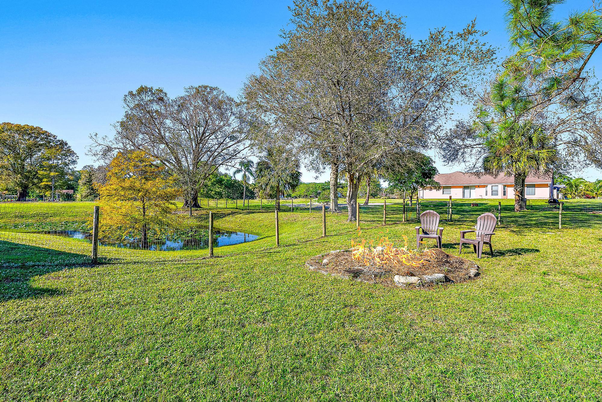 18727 Orange Grove Boulevard