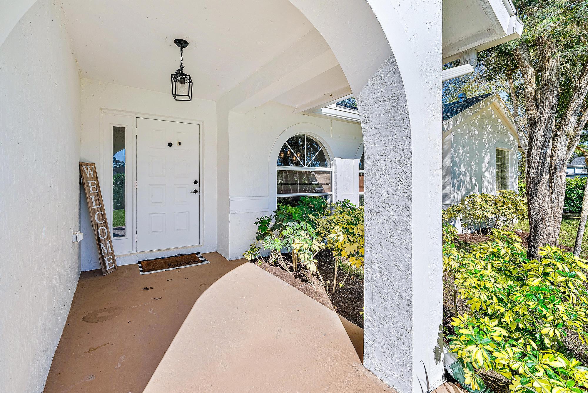 18727 Orange Grove Boulevard