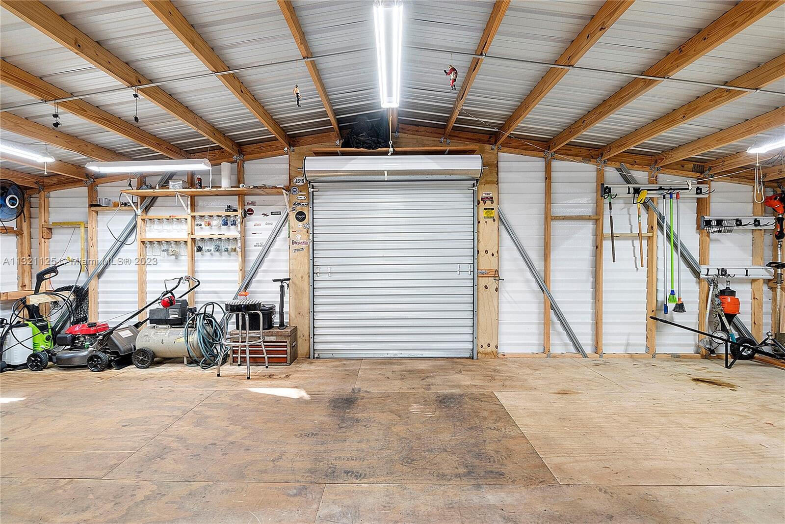 16117 Tangerine Boulevard