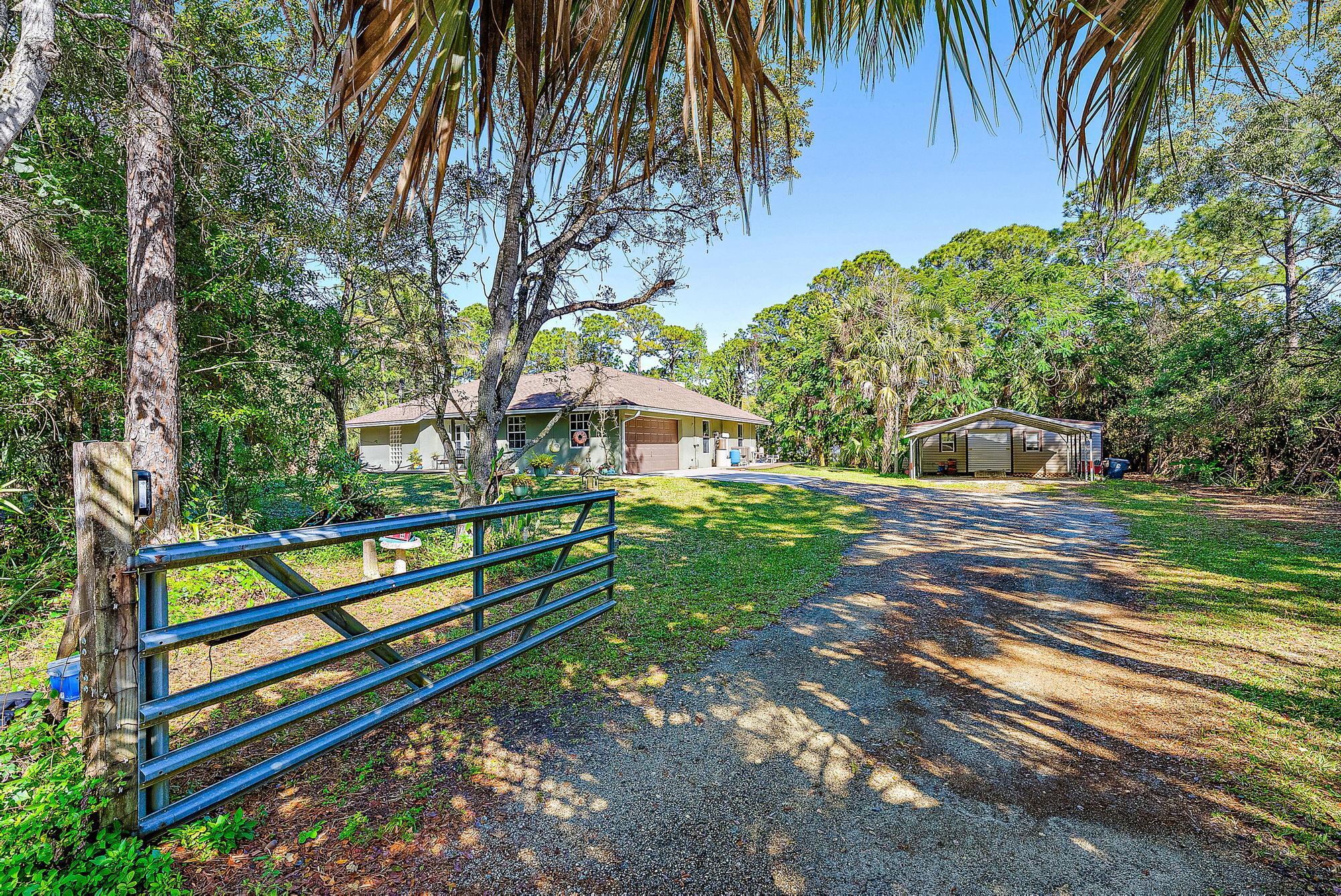 16117 Tangerine Boulevard