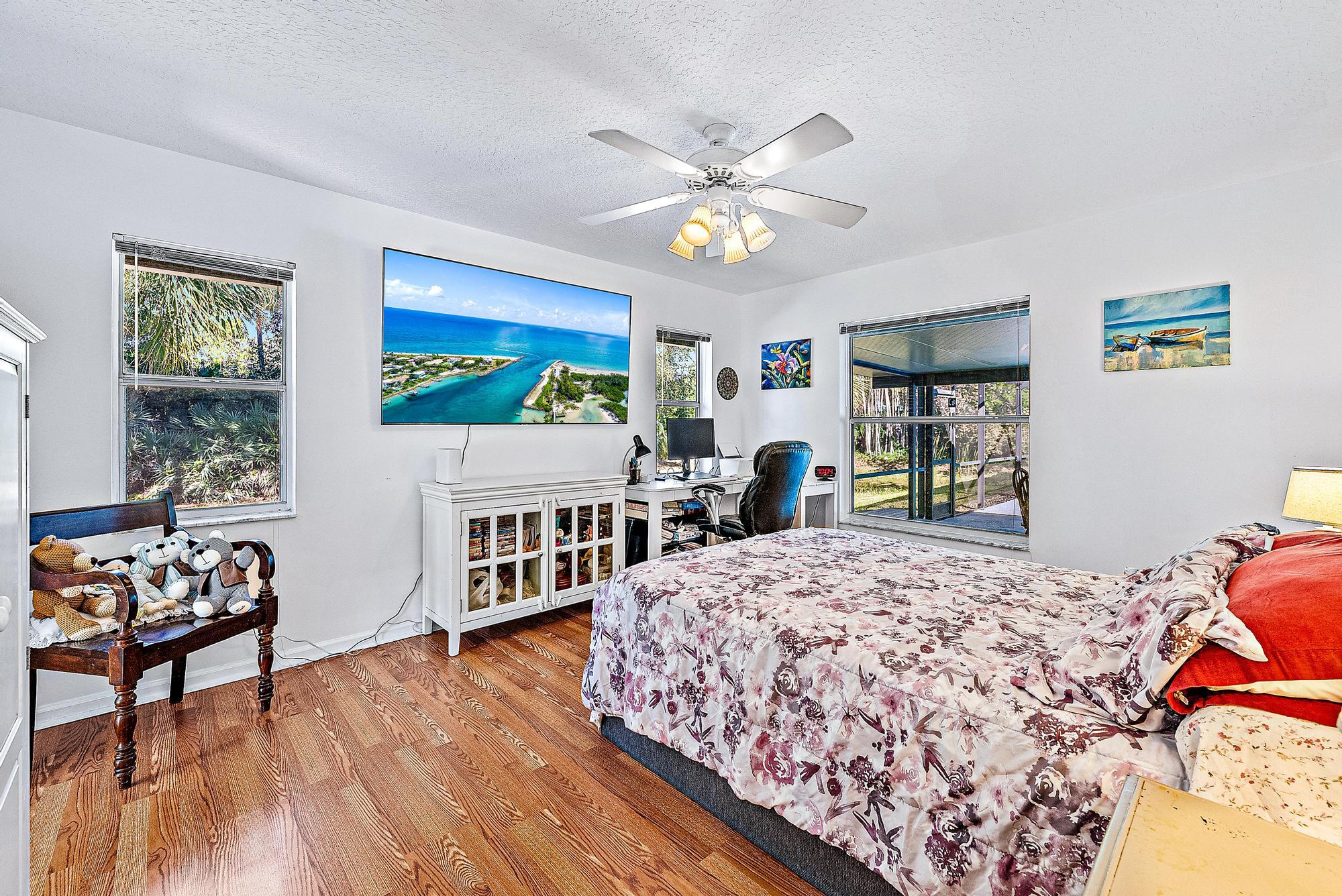 16117 Tangerine Boulevard