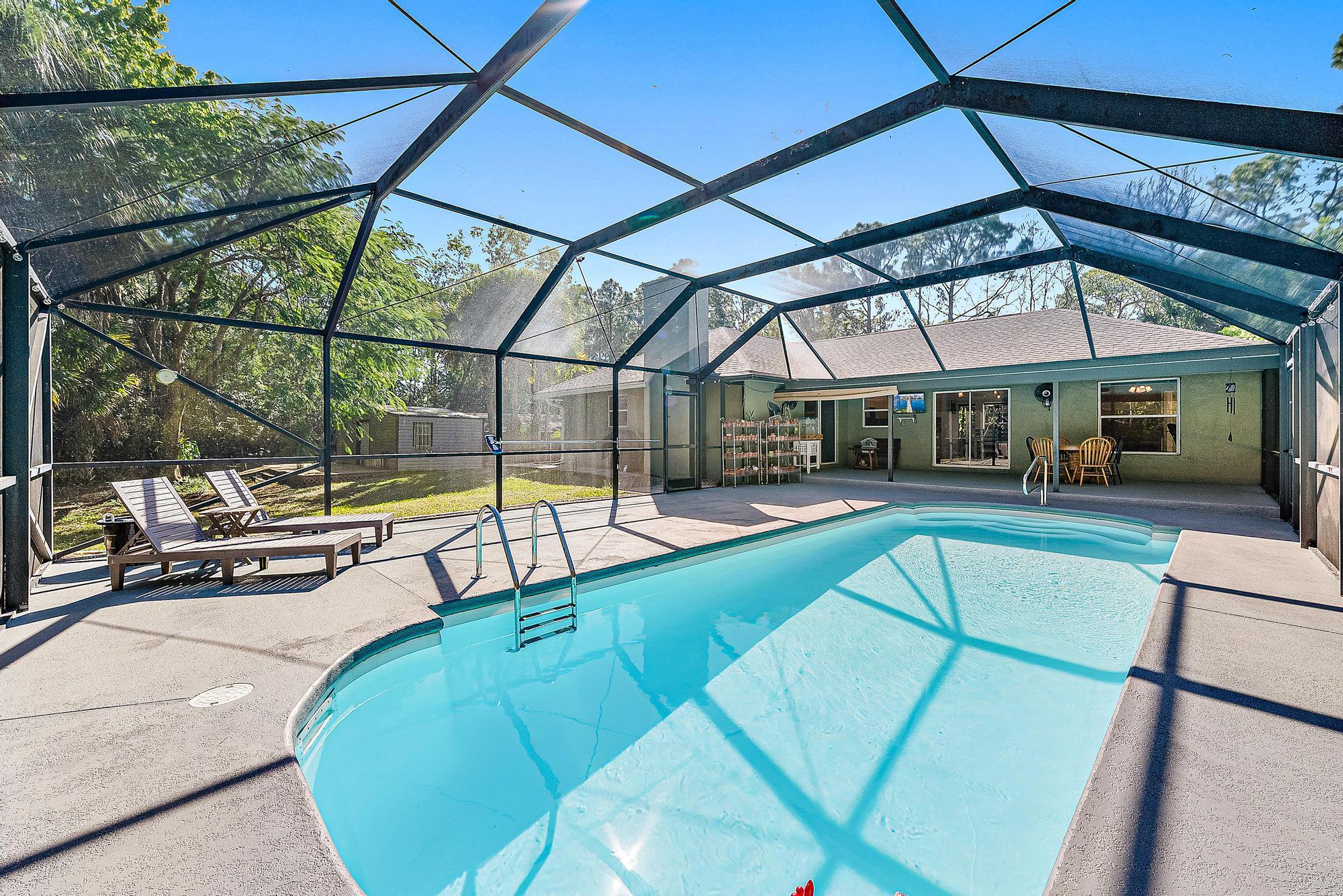 16117 Tangerine Boulevard