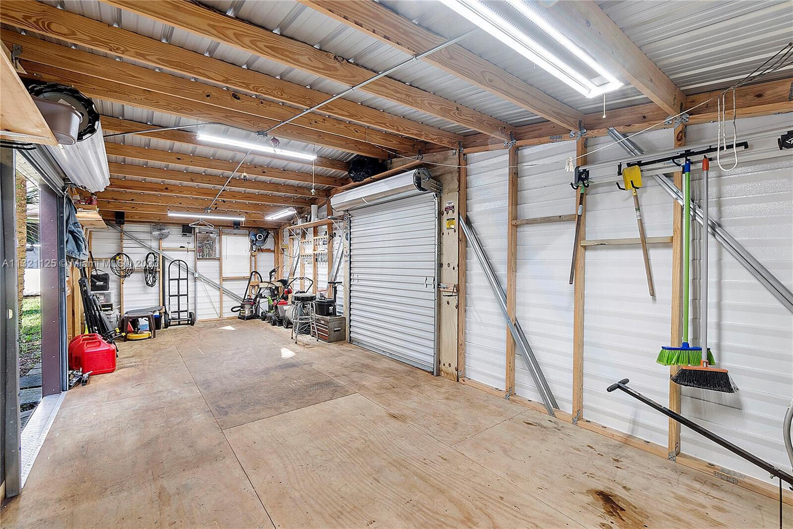 16117 Tangerine Boulevard