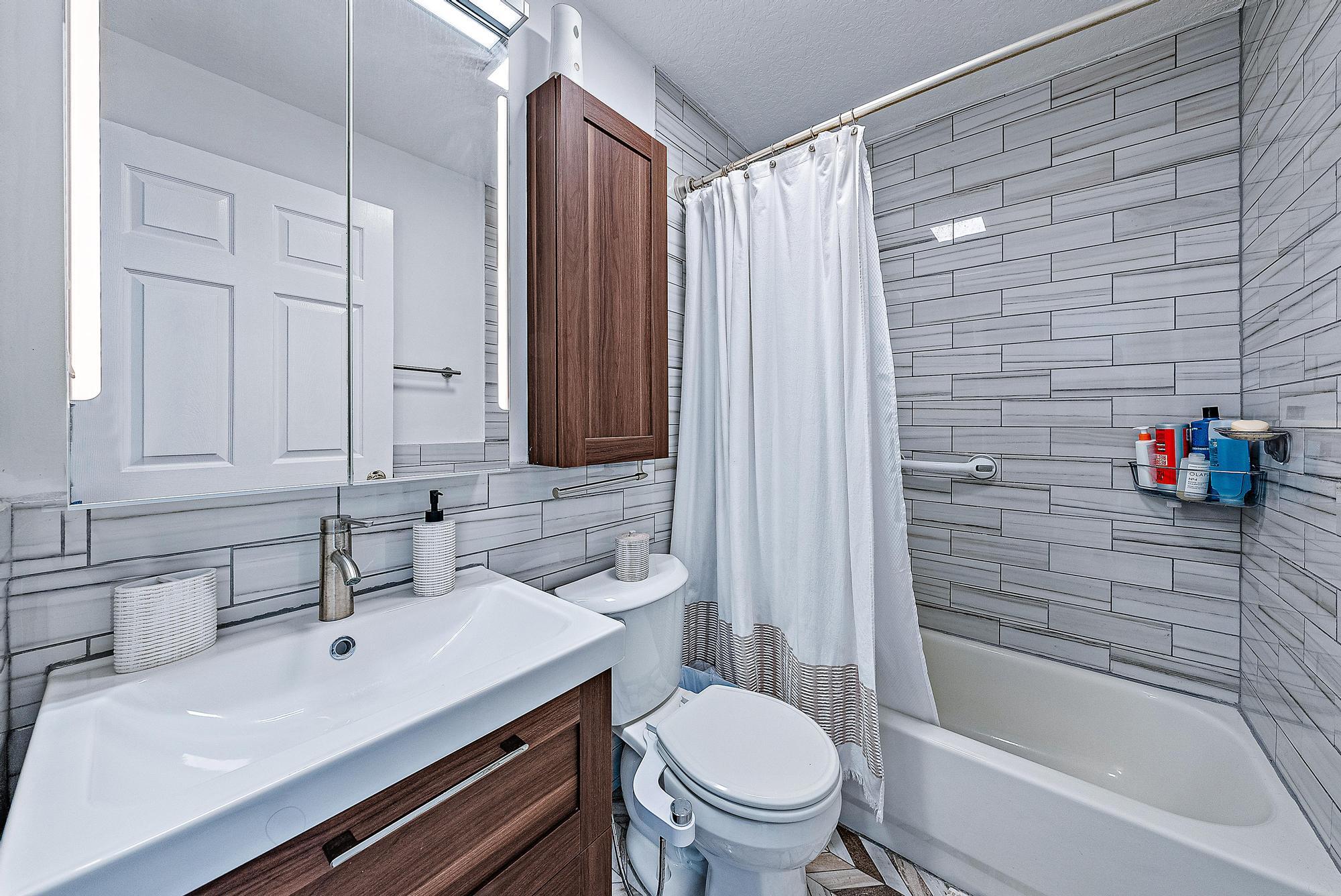 16117 Tangerine Boulevard