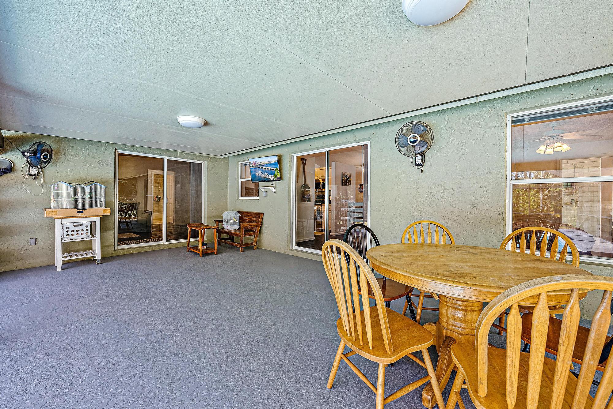 16117 Tangerine Boulevard