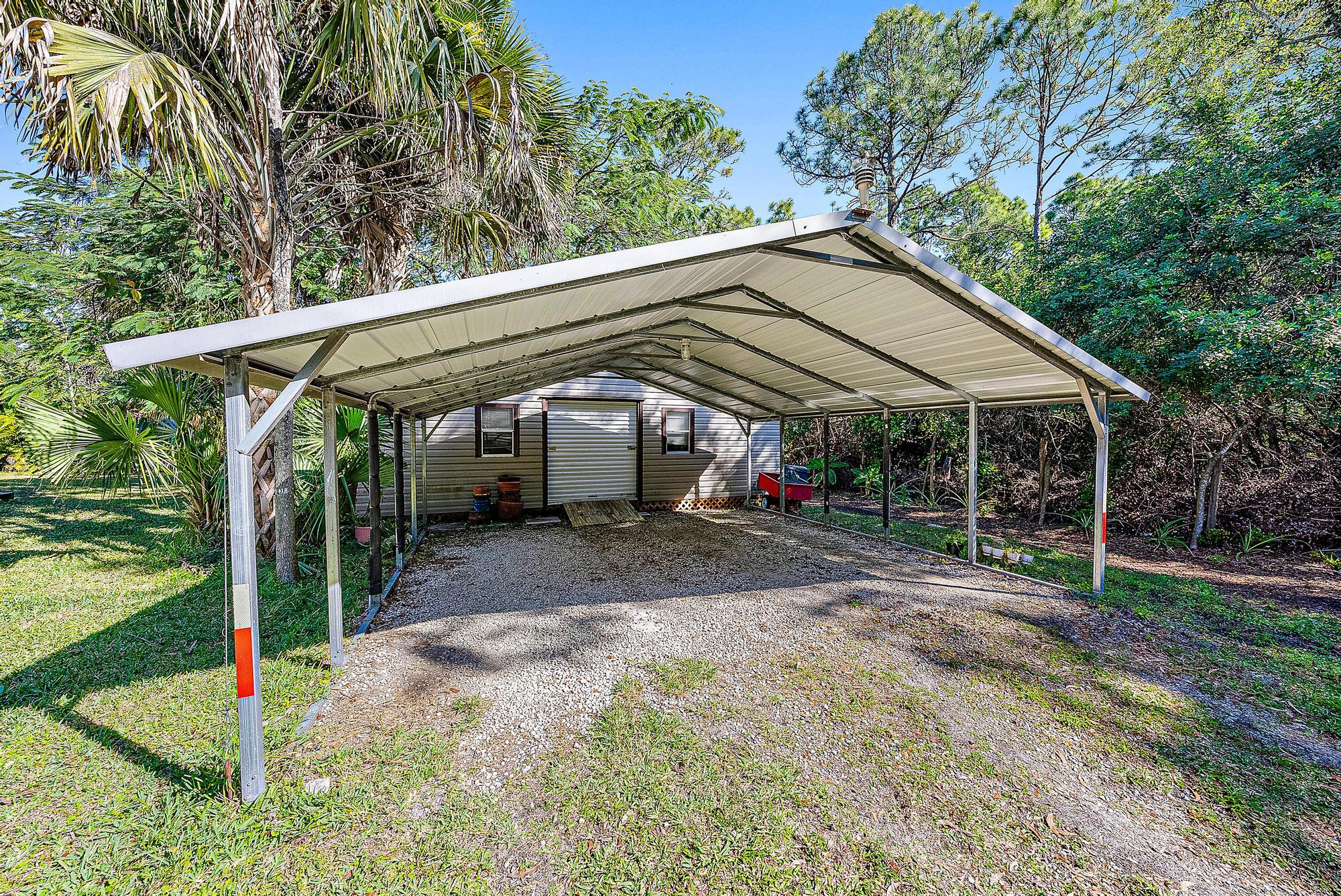 16117 Tangerine Boulevard