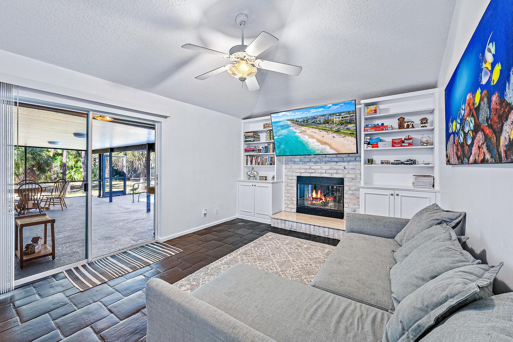 16117 Tangerine Boulevard