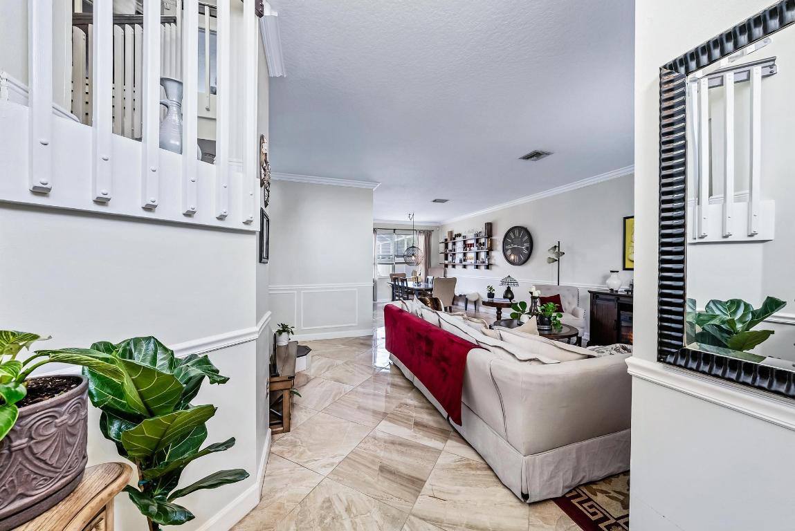 7178 Lake Island Drive