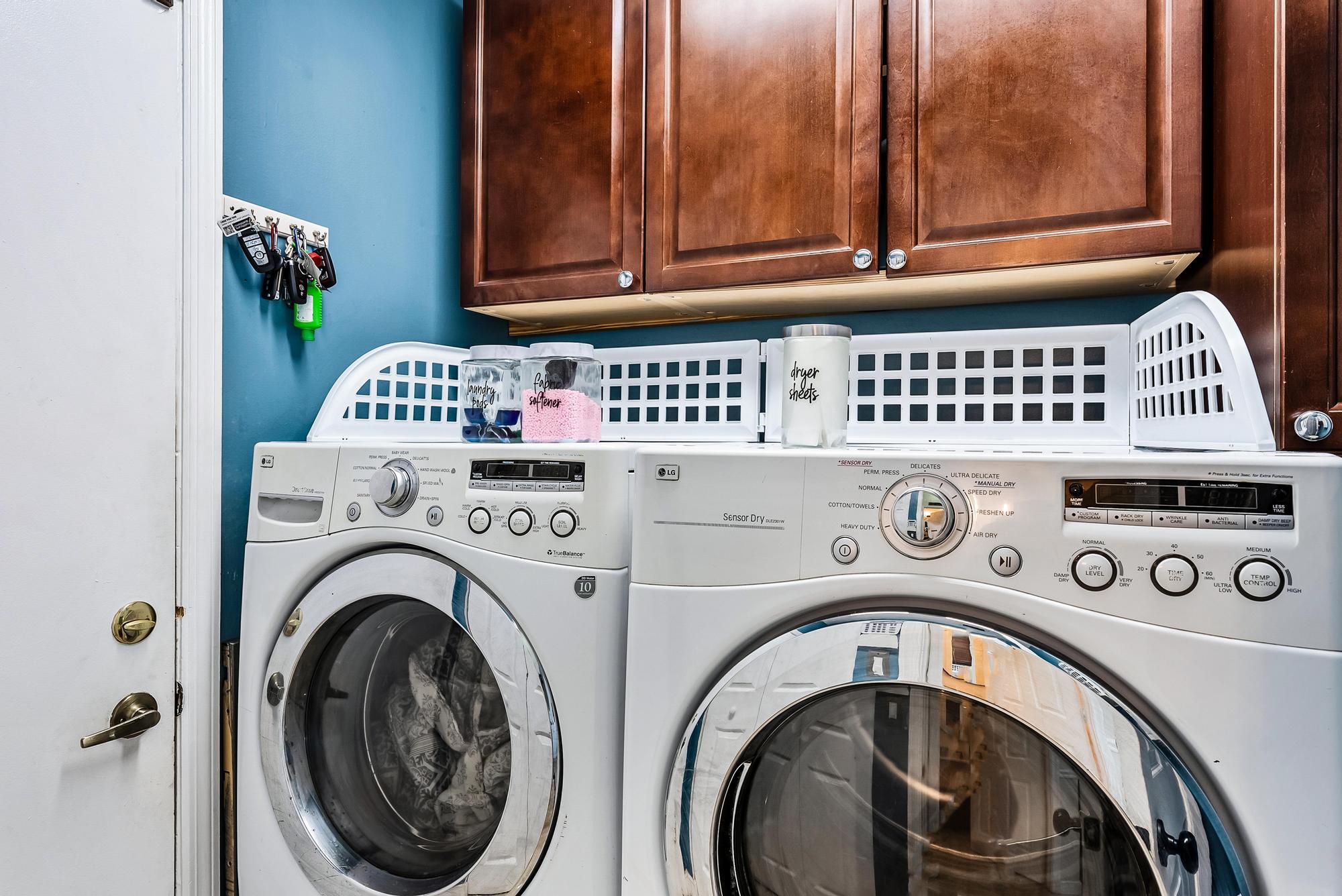 7178 Lake Island Drive