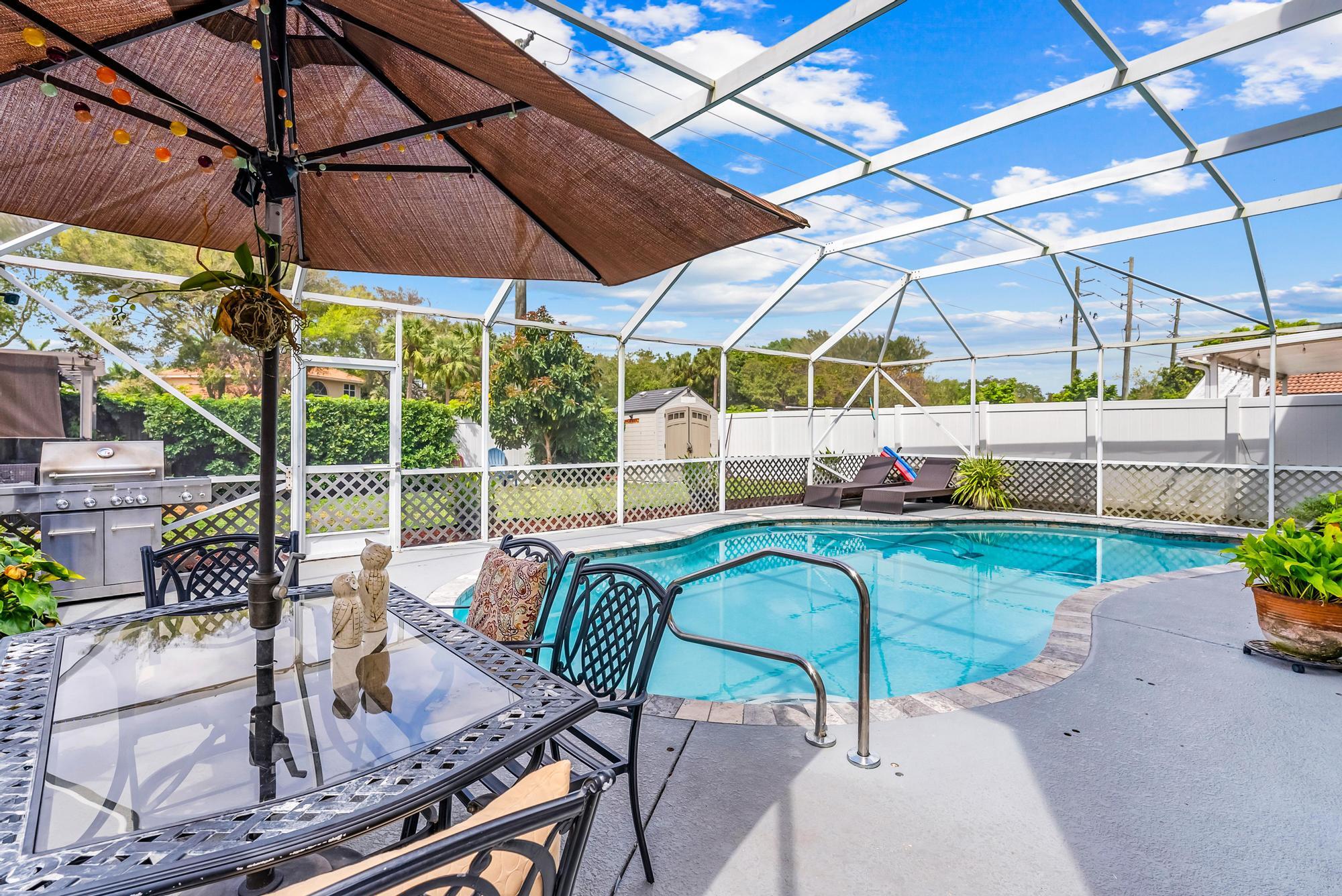 7178 Lake Island Drive