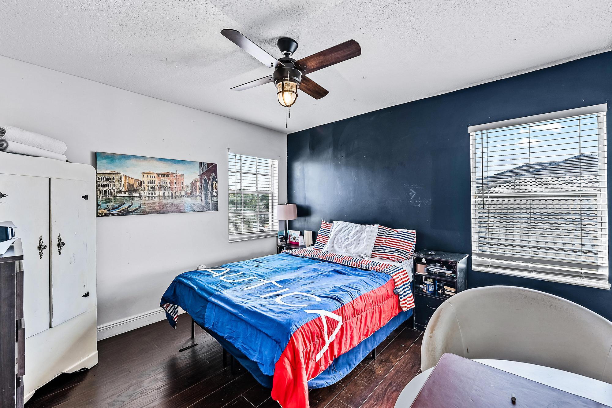 7178 Lake Island Drive