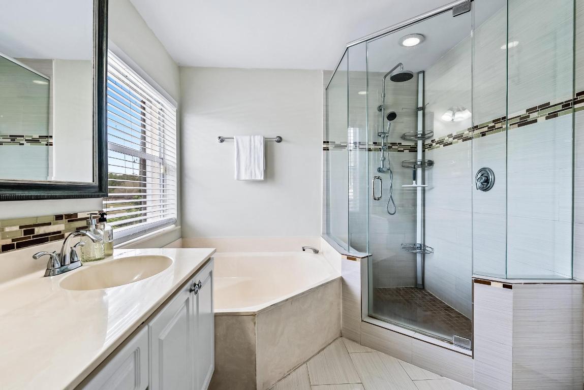 7178 Lake Island Drive