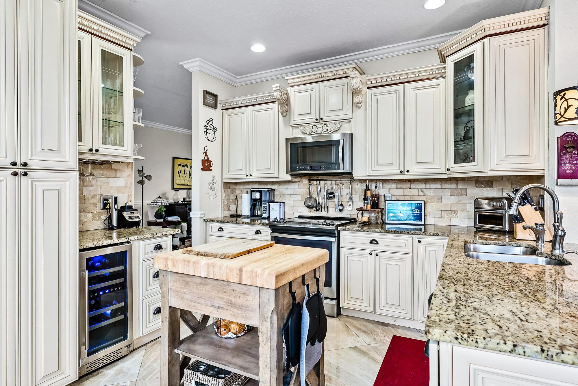 7178 Lake Island Drive