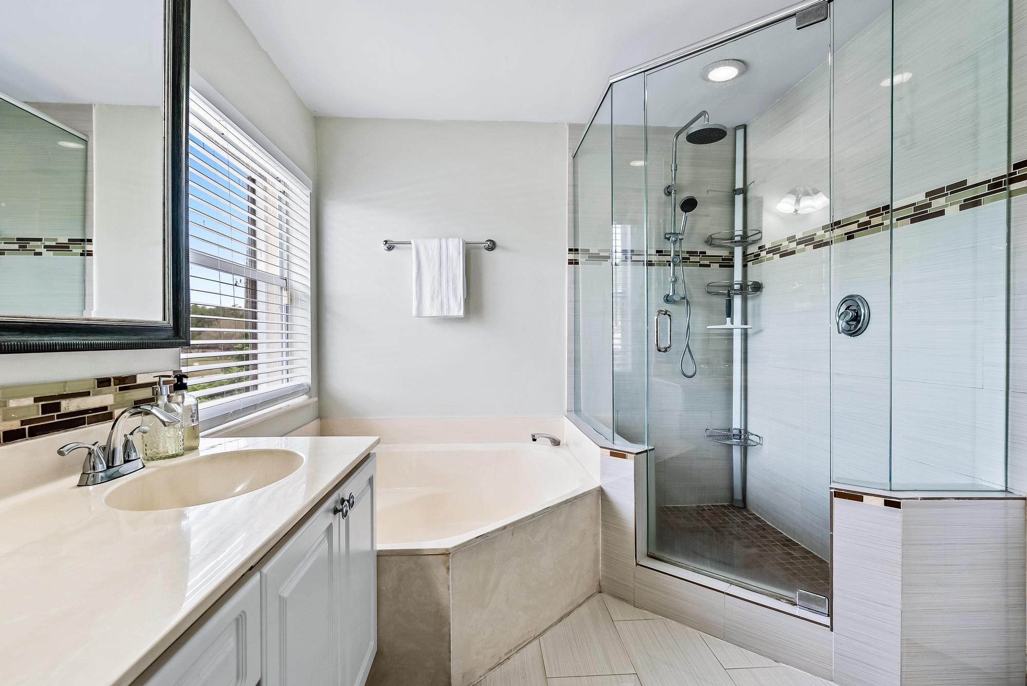 7178 Lake Island Drive