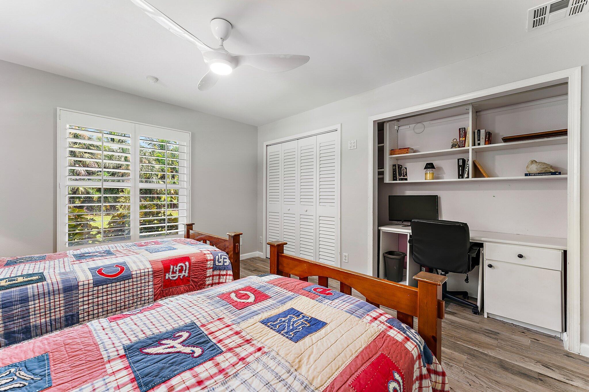 15864 72nd Drive N