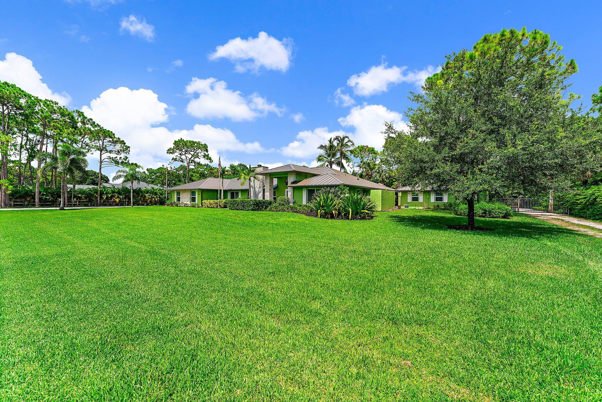 15864 72nd Drive N