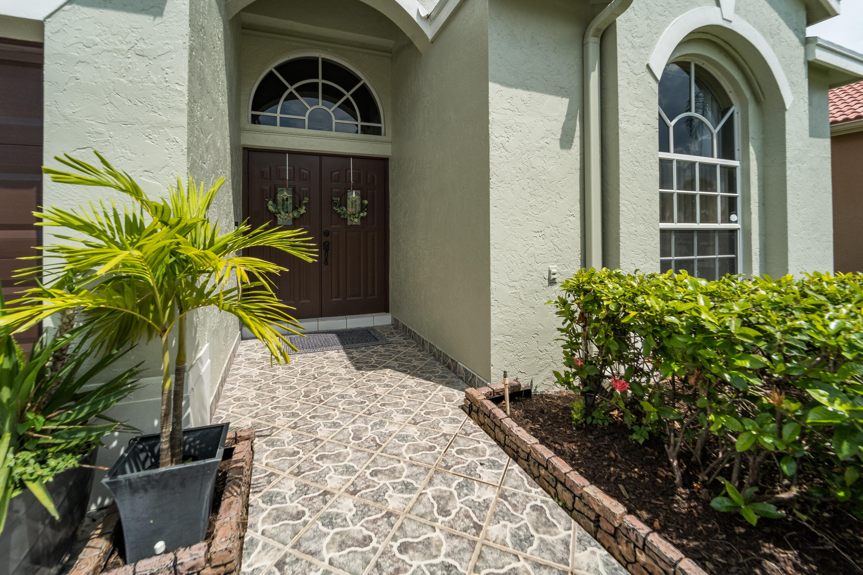 142 Derby Lane