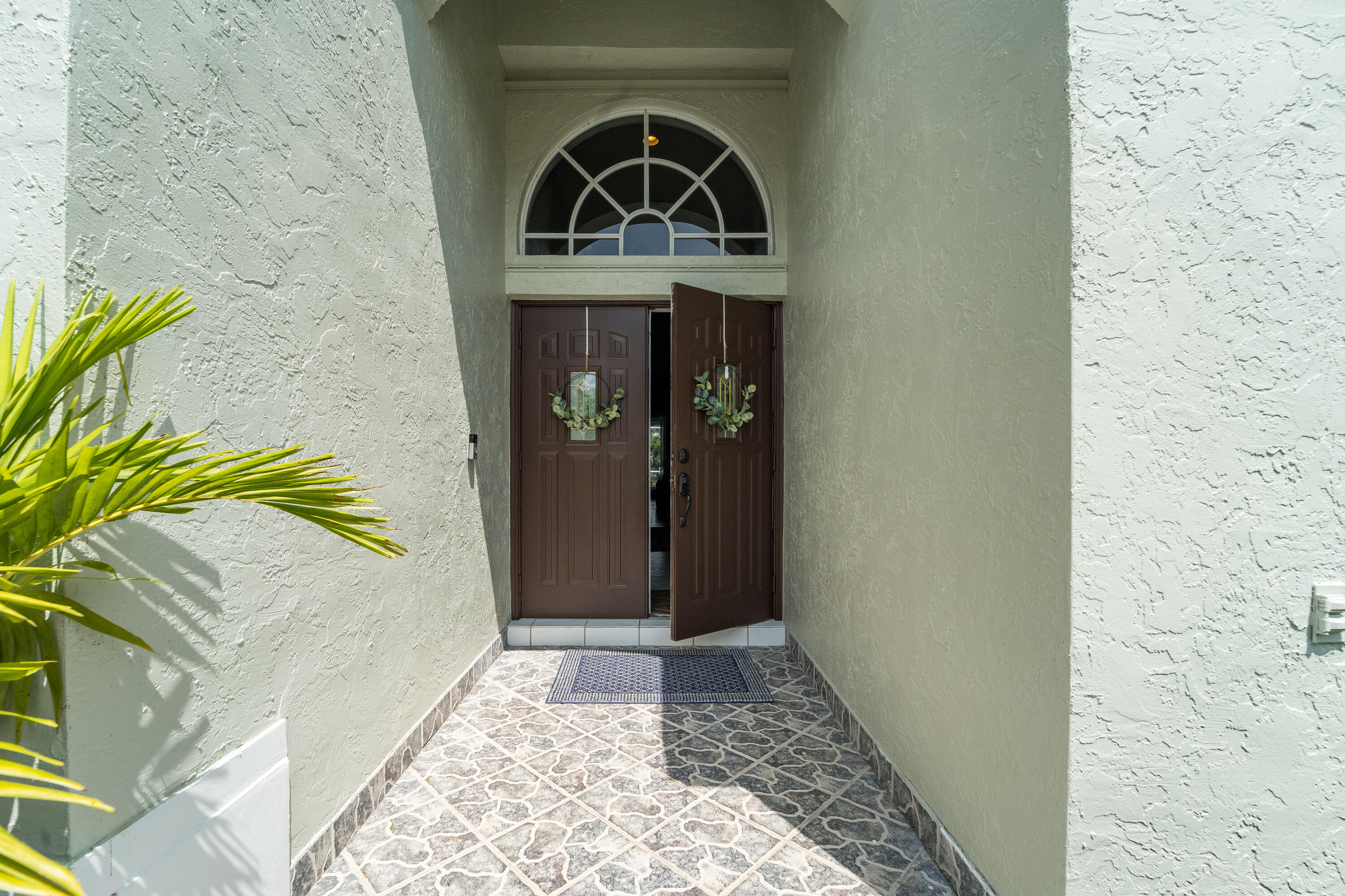 142 Derby Lane
