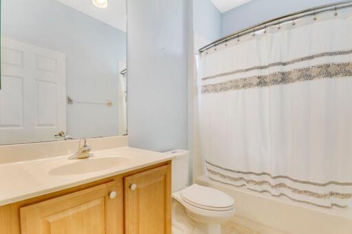 7618 SE Heritage Boulevard