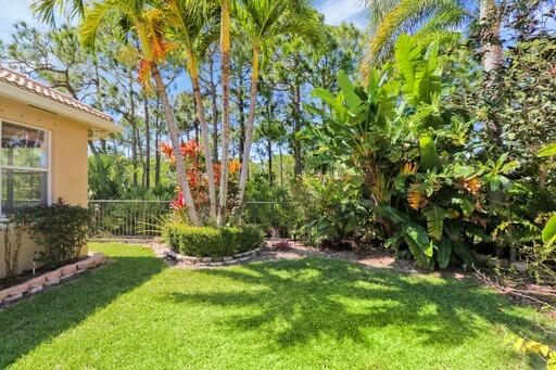 7618 SE Heritage Boulevard