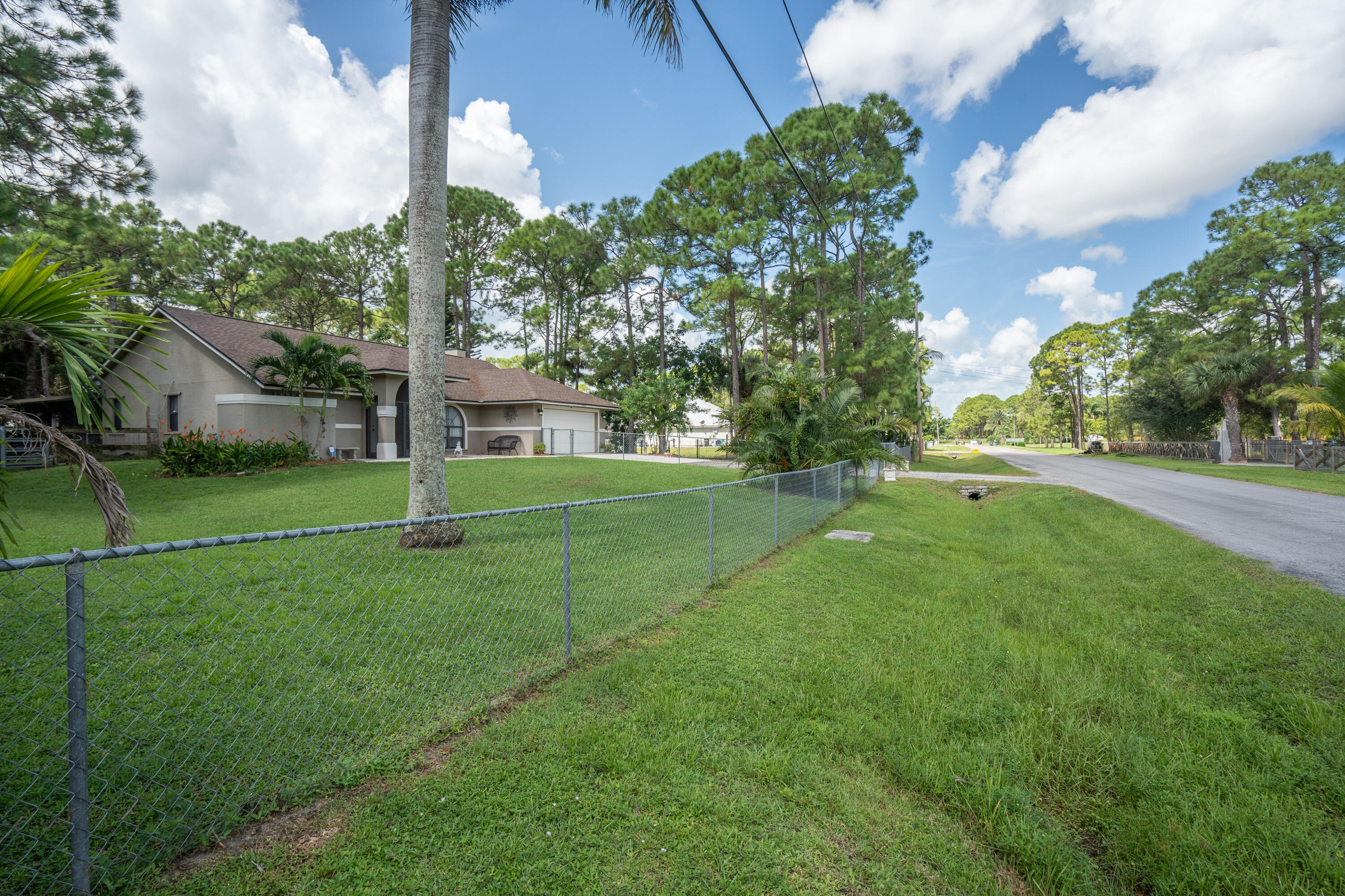 16856 70th Street N