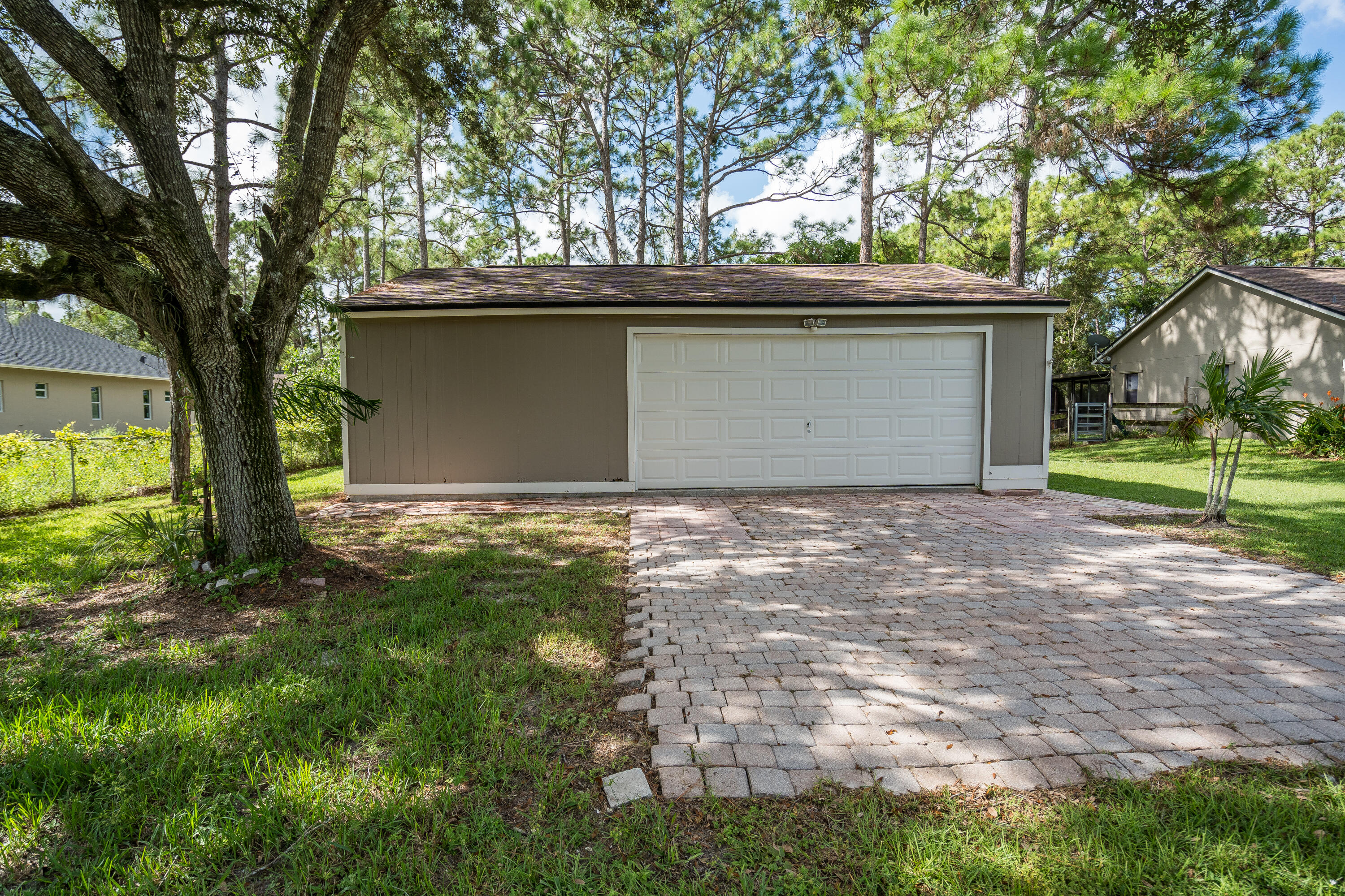 16856 70th Street N