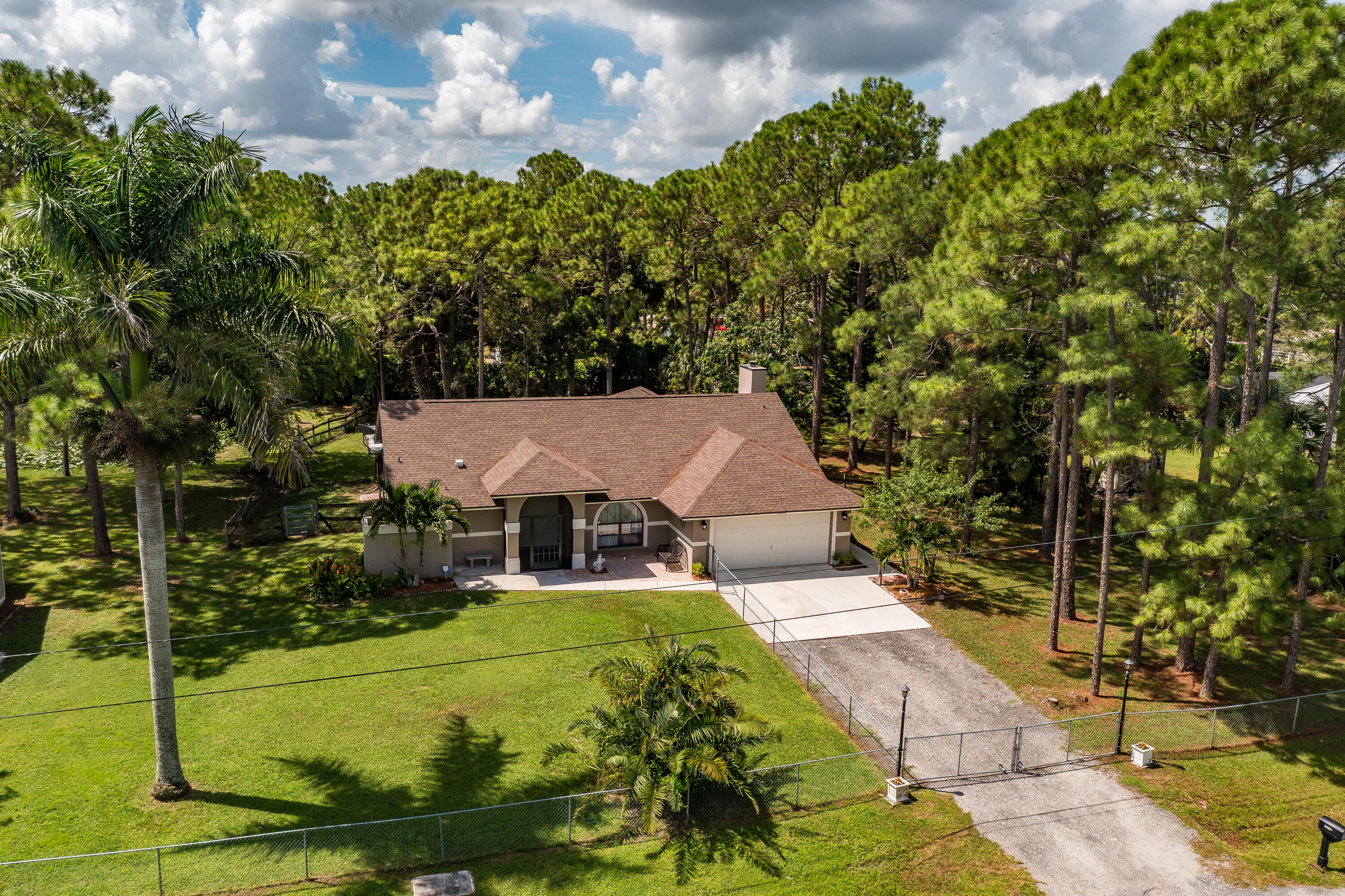 16856 70th Street N