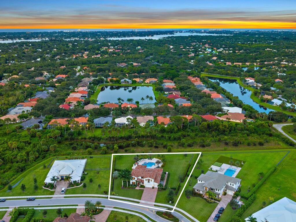 8164 SE Old Plantation Circle