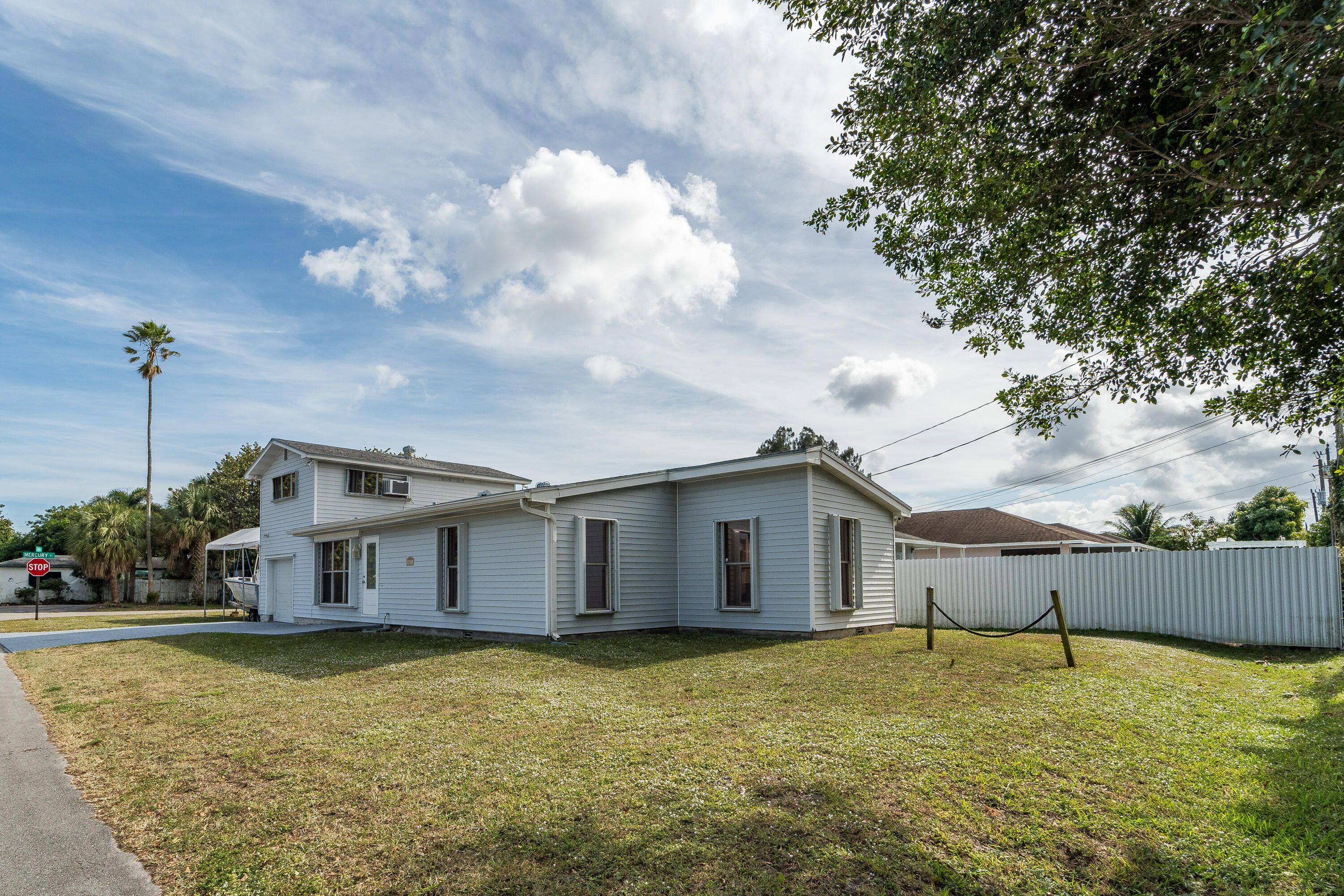 607 Mercury Street