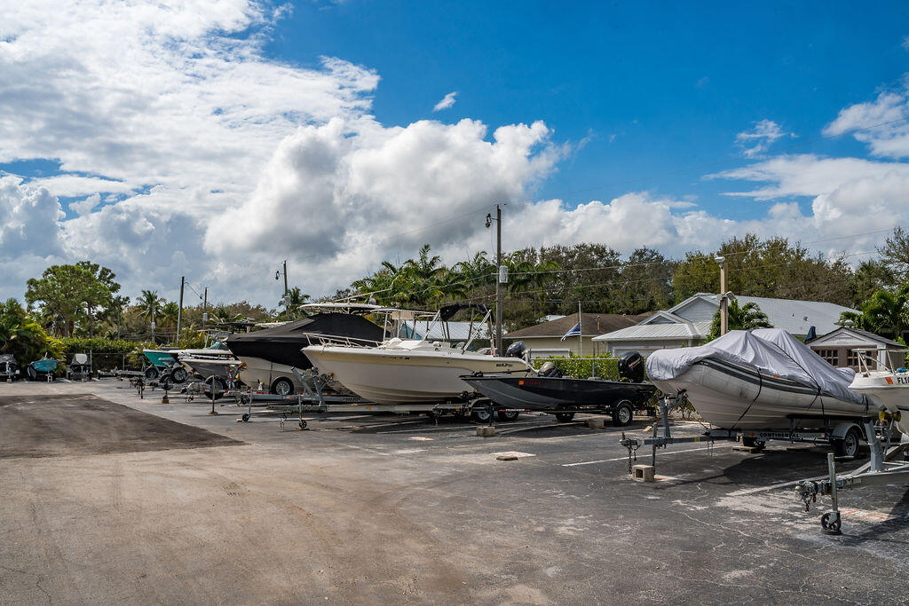 6270 Riverwalk Lane 5