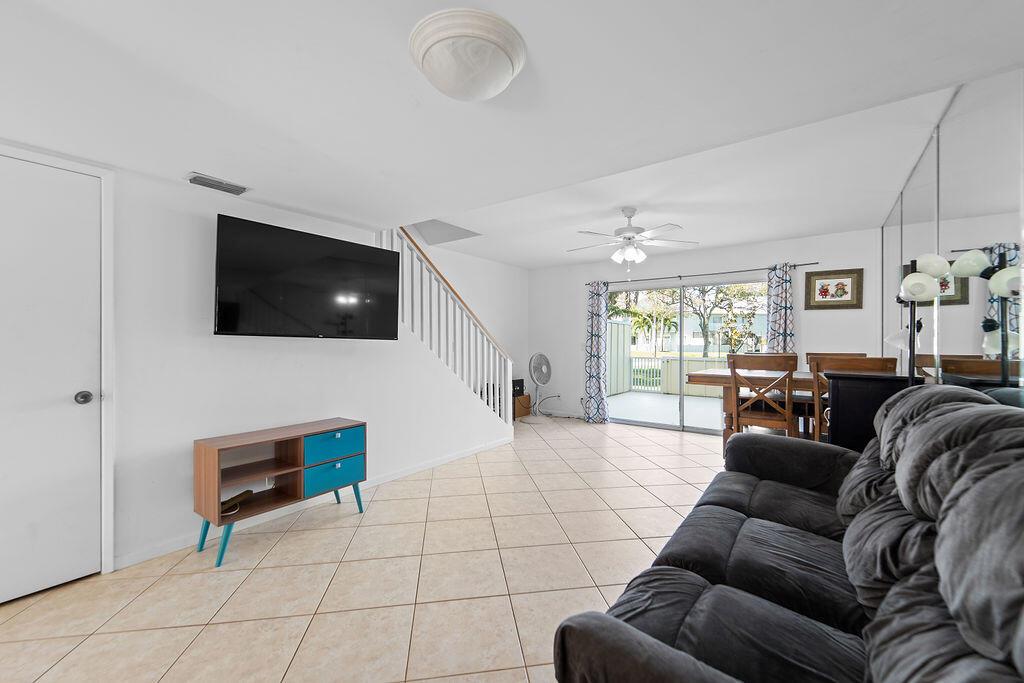 6270 Riverwalk Lane 5