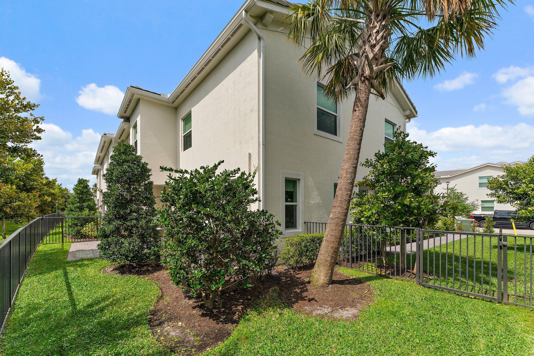 16300 Oakview Drive