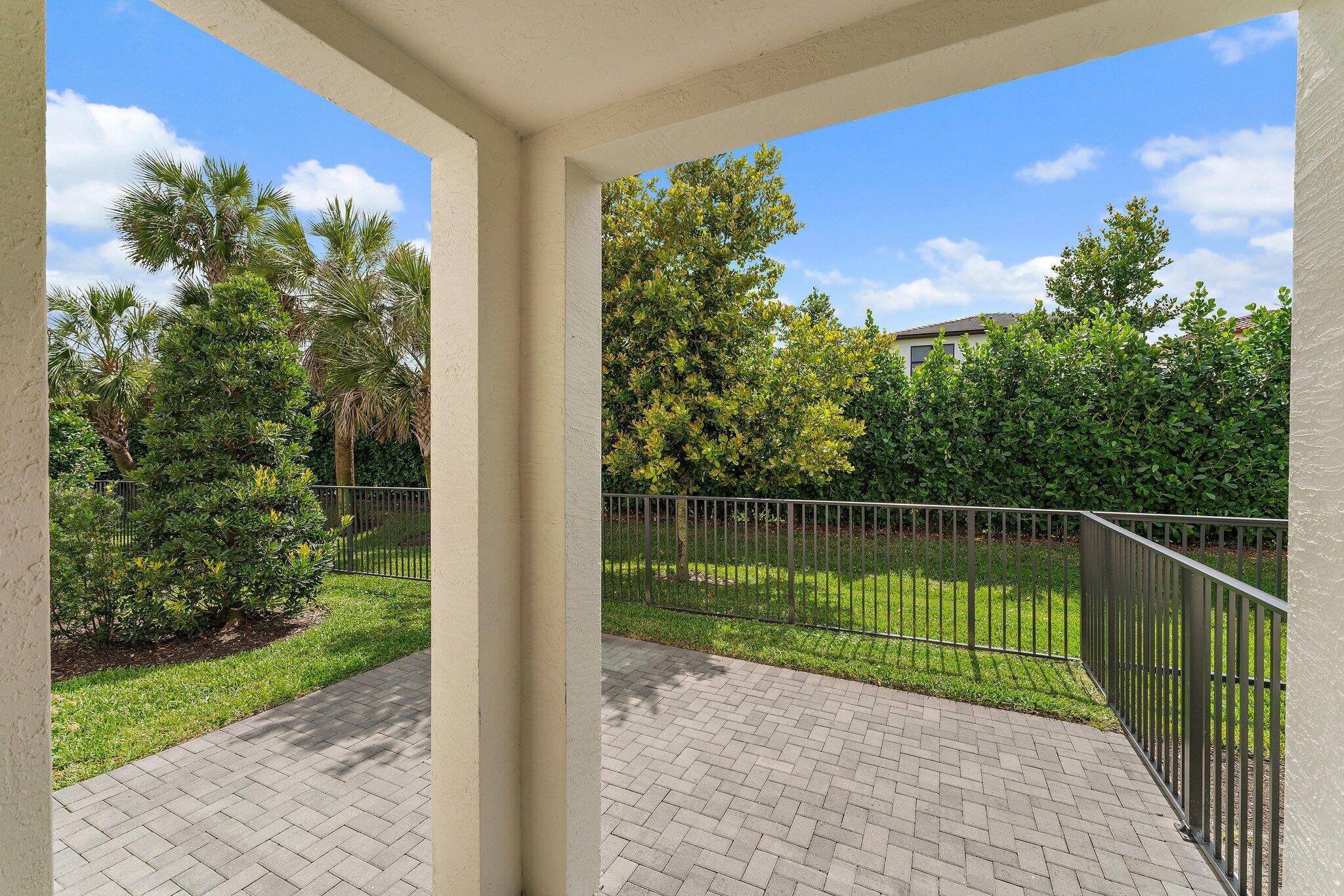 16300 Oakview Drive