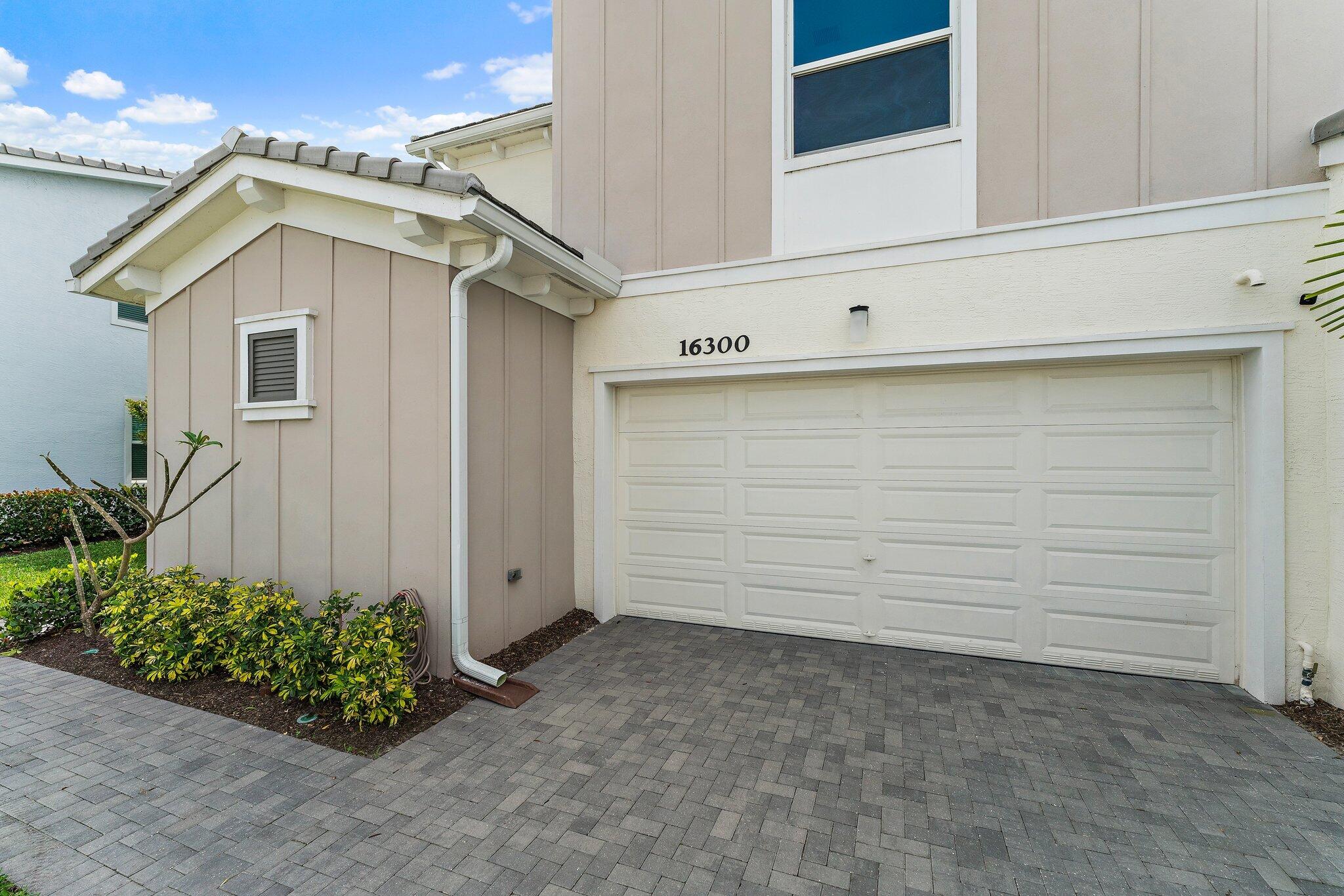 16300 Oakview Drive