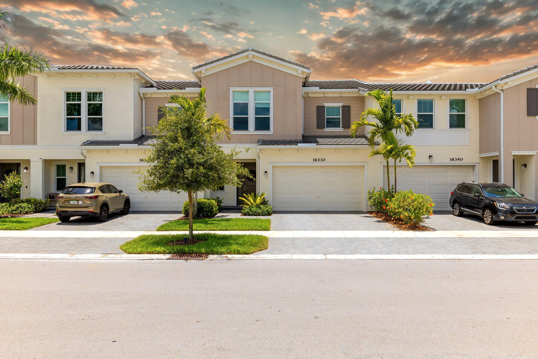 16330 Oakview Drive