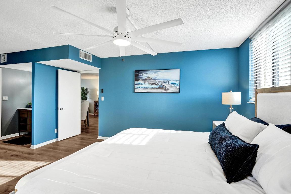 300 Ocean Trail Way 410